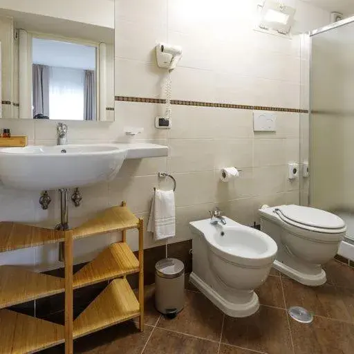 Suite - single occupancy in Riva di Palo Beach Hotel Suite - single occupancy in Riva di Palo Beach Hotel