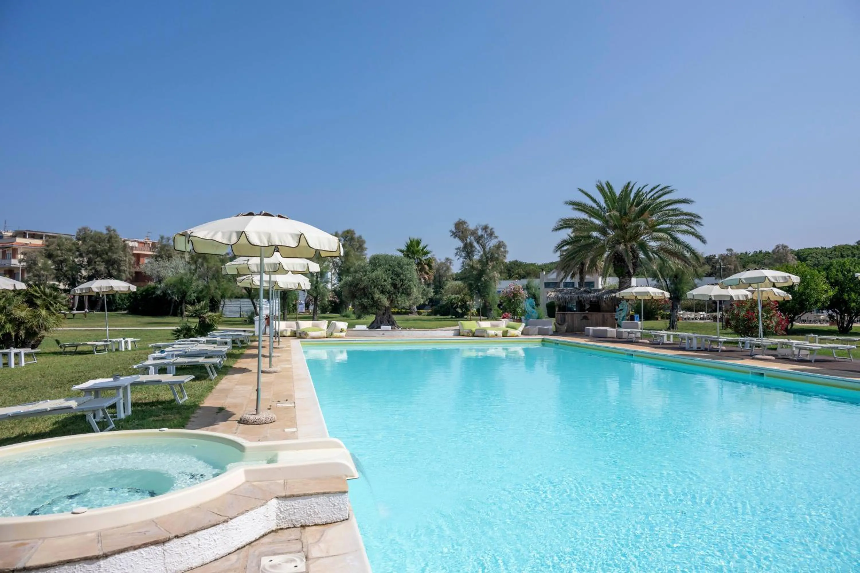 Property building in Riva di Palo Beach Hotel