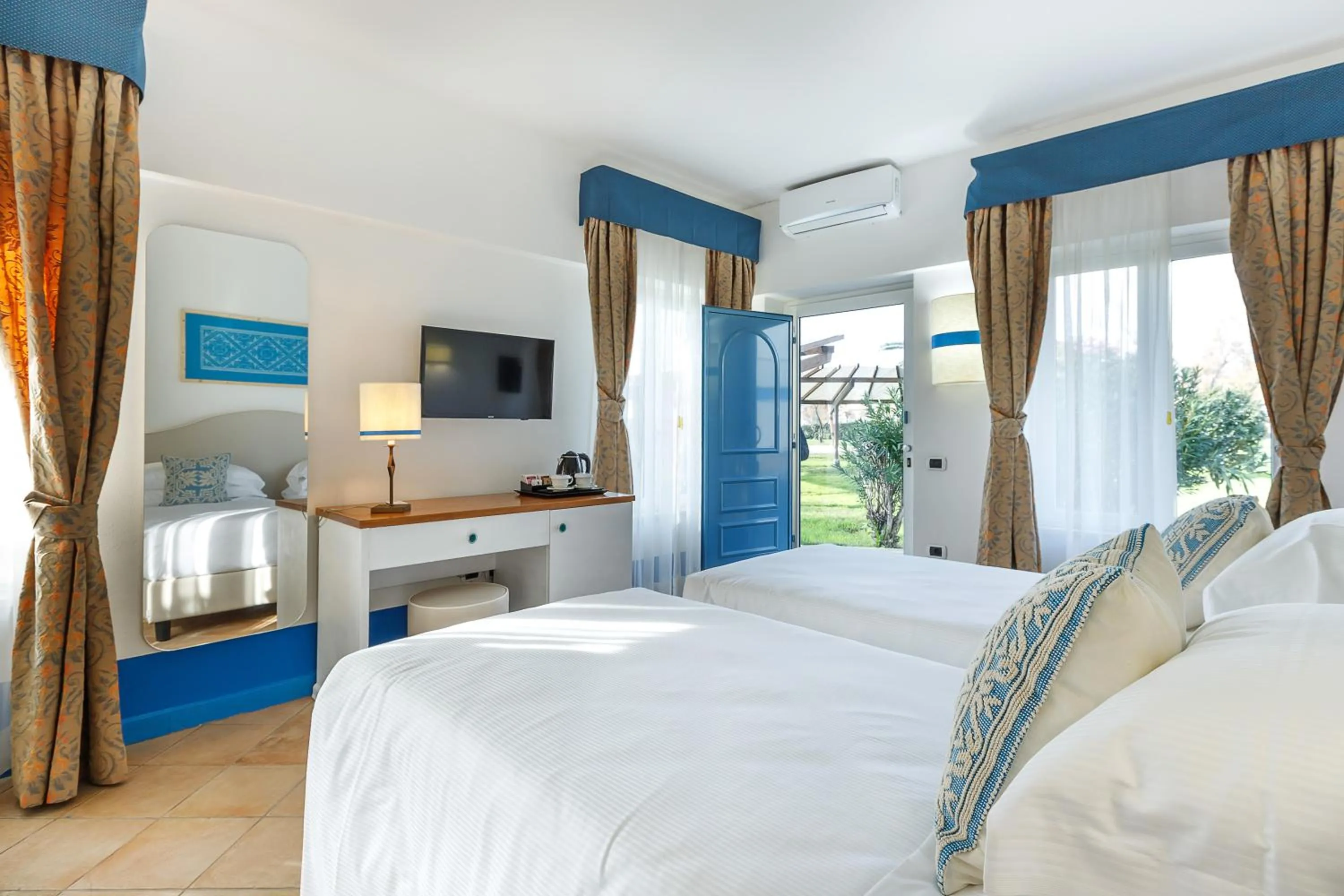 Photo of the whole room, Bed in Riva di Palo Beach Hotel