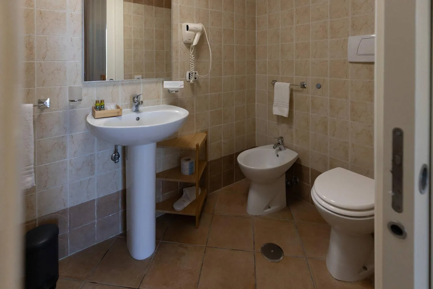 Bathroom in Riva di Palo Beach Hotel