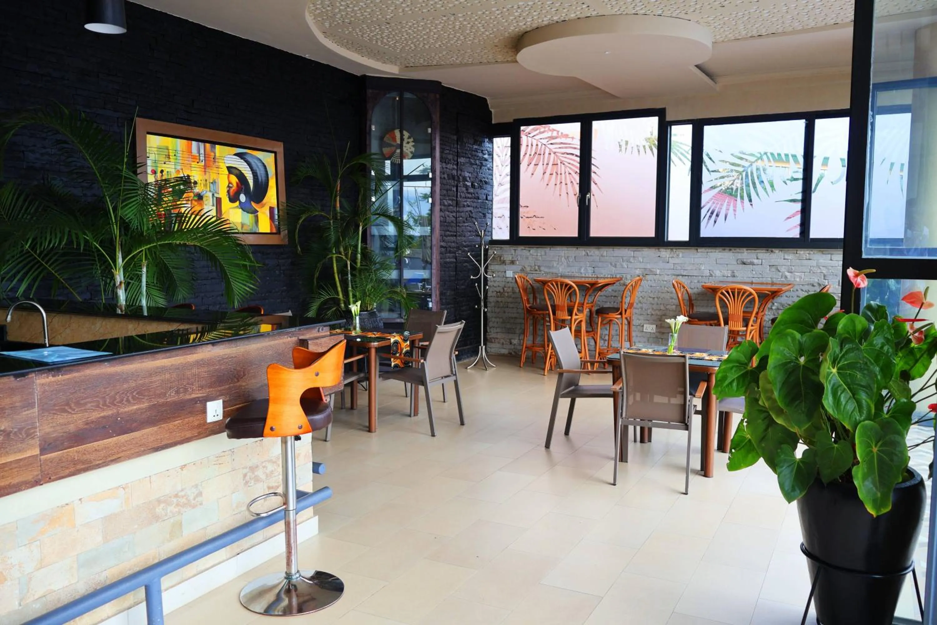 Swimming pool in Urban Park Suites Hotel