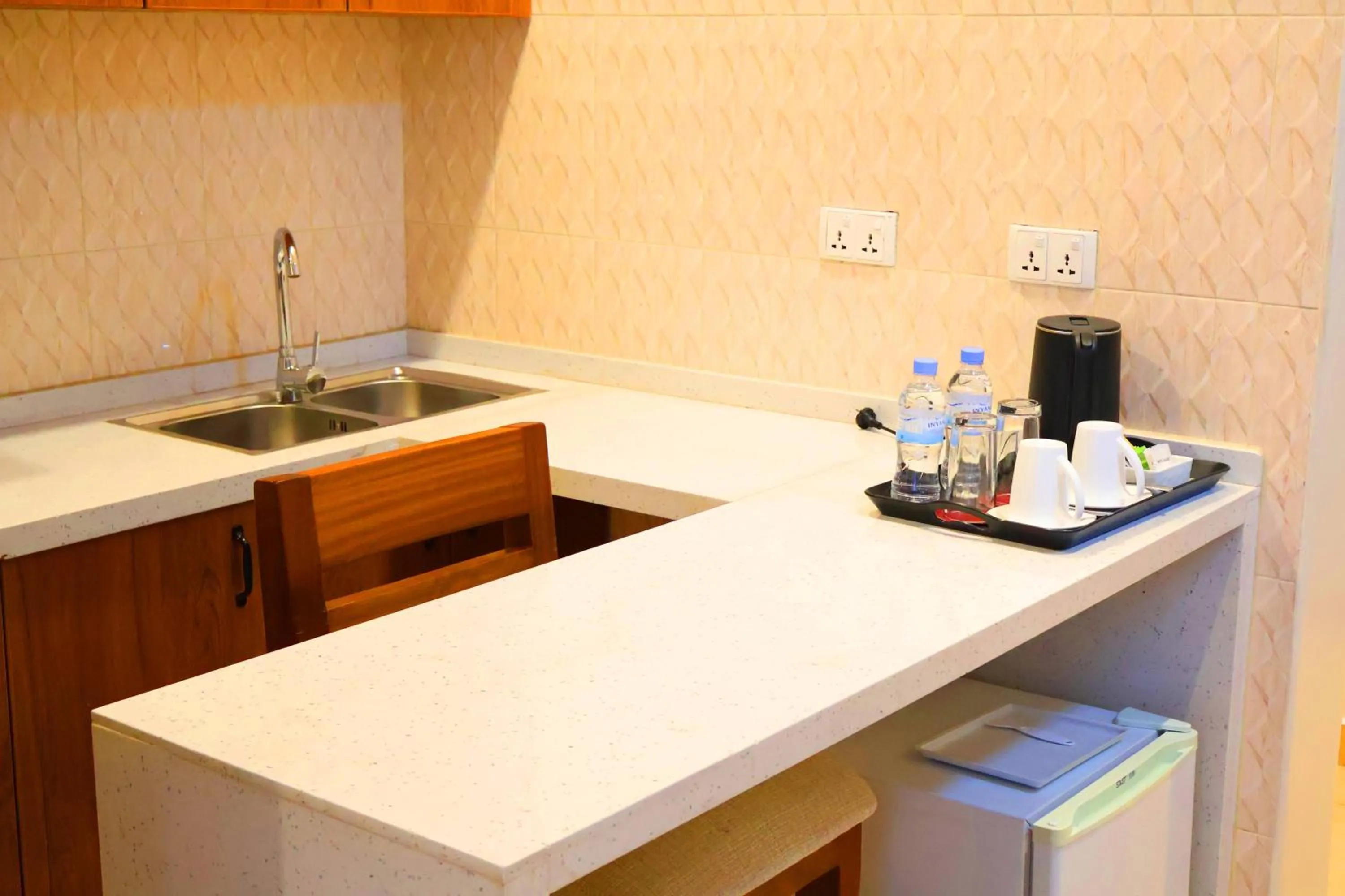 Coffee/tea facilities in Urban Park Suites Hotel