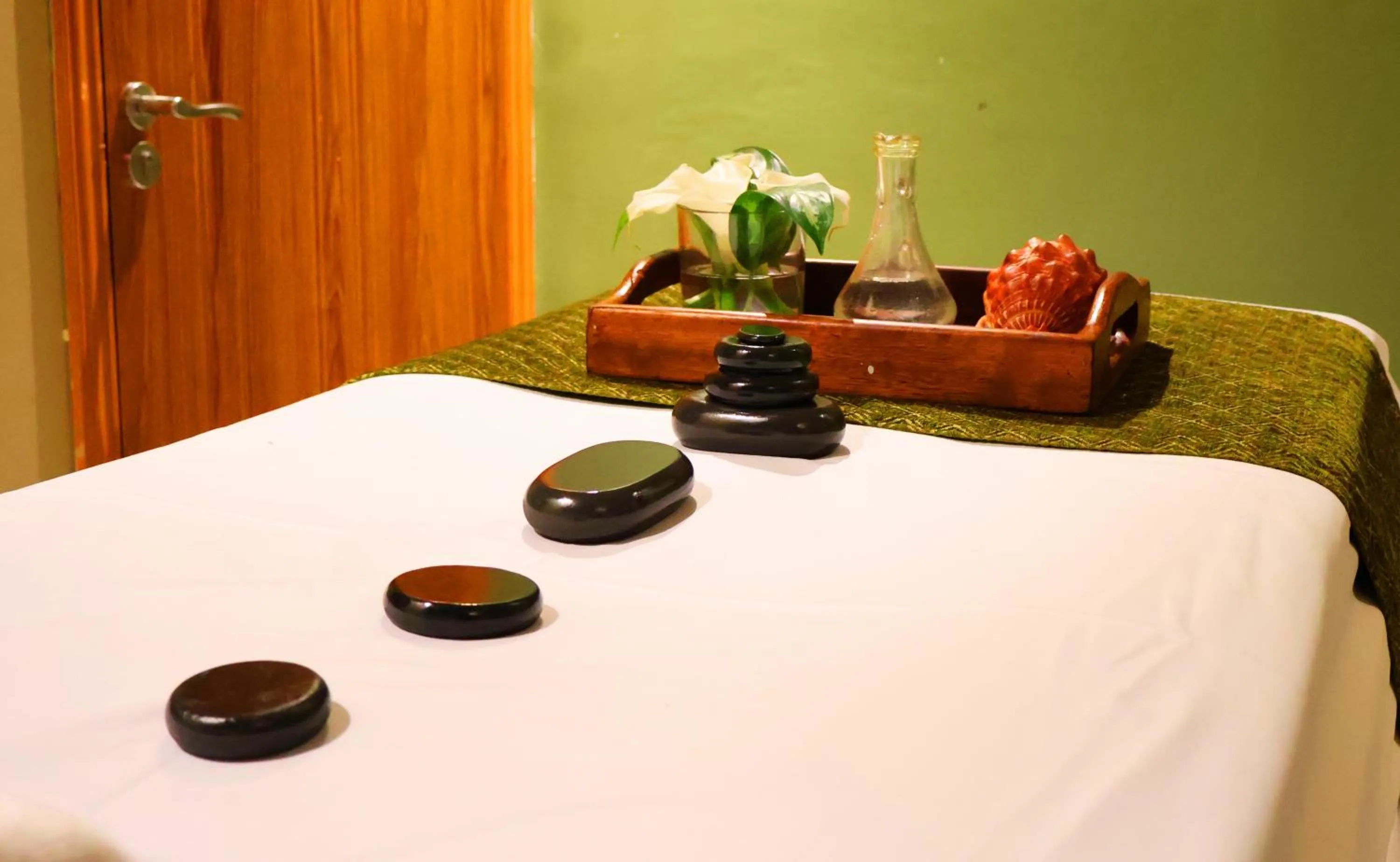 Massage in Urban Park Suites Hotel