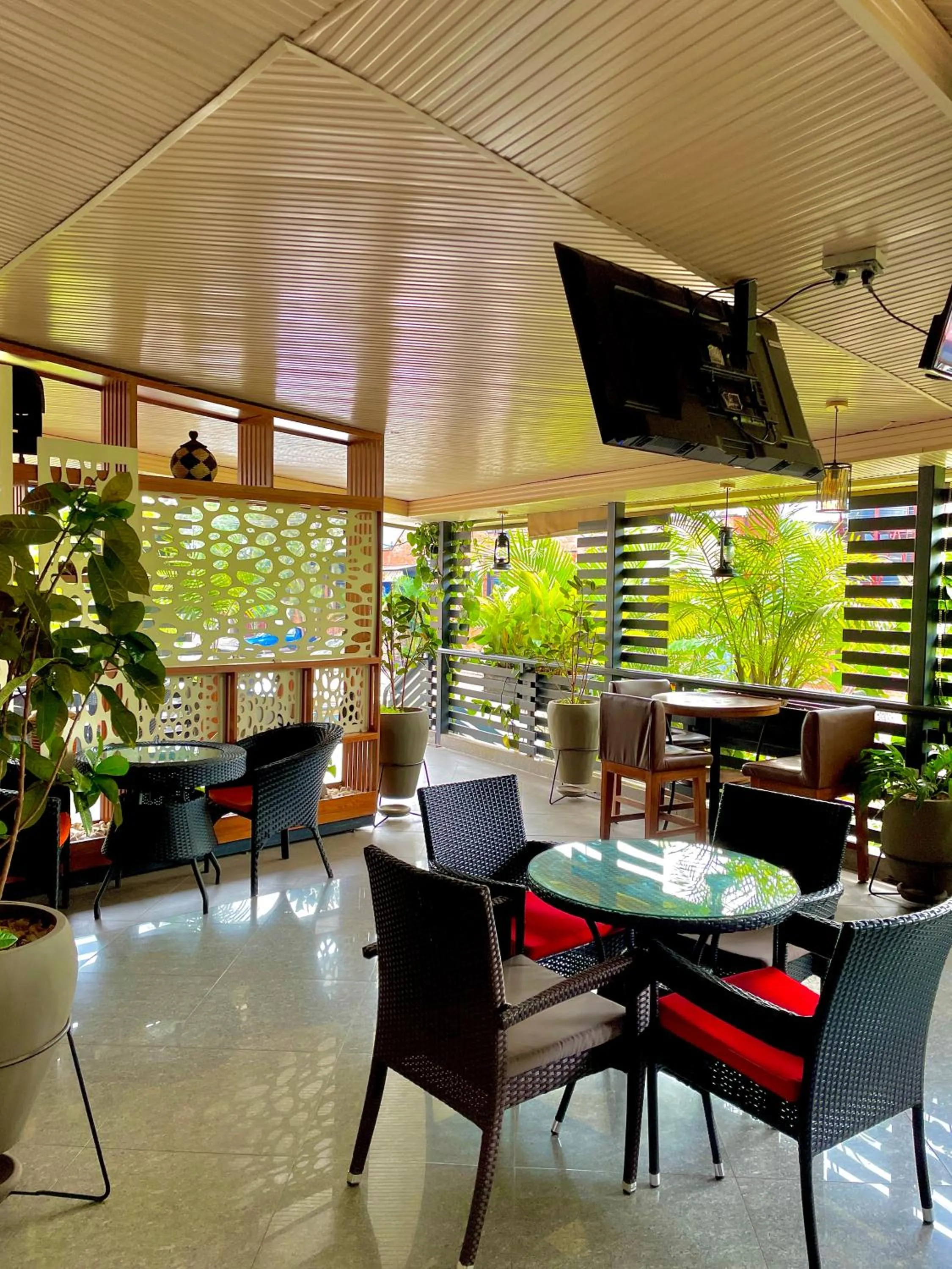 Balcony/Terrace in Urban Park Suites Hotel