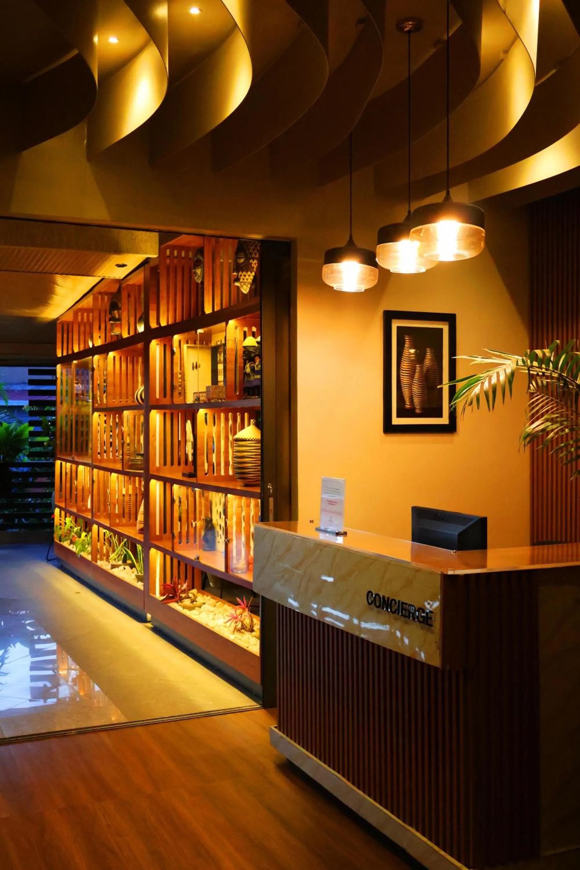 concierge in Urban Park Suites Hotel