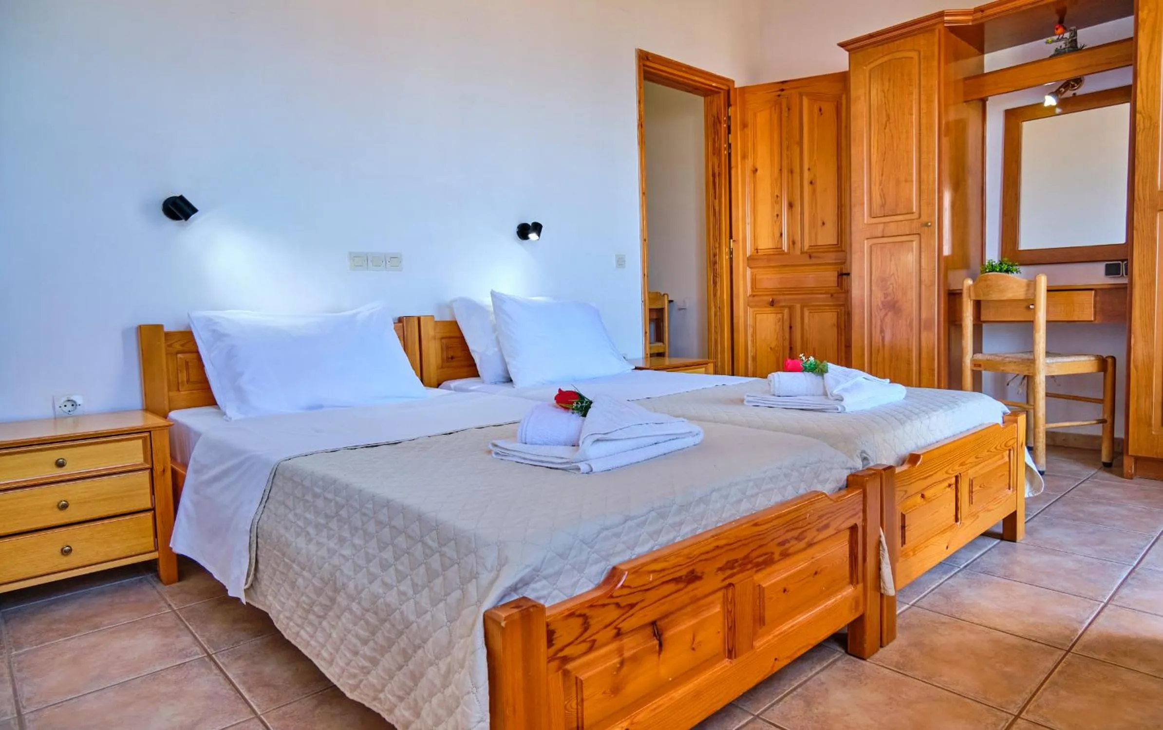 Bed in Nikos Kalamaki Corfu