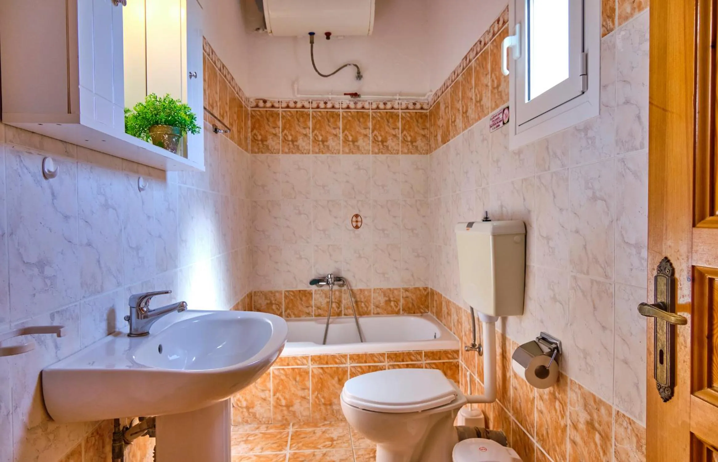 Toilet in Nikos Kalamaki Corfu