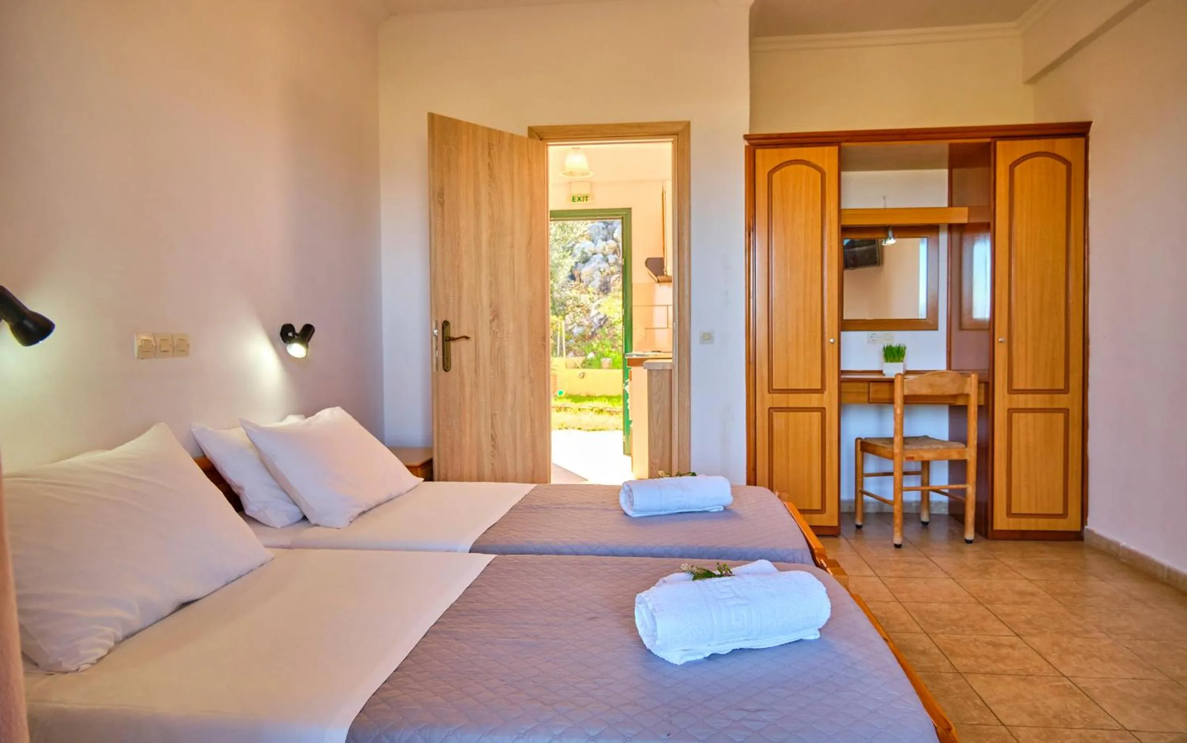 Bed in Nikos Kalamaki Corfu