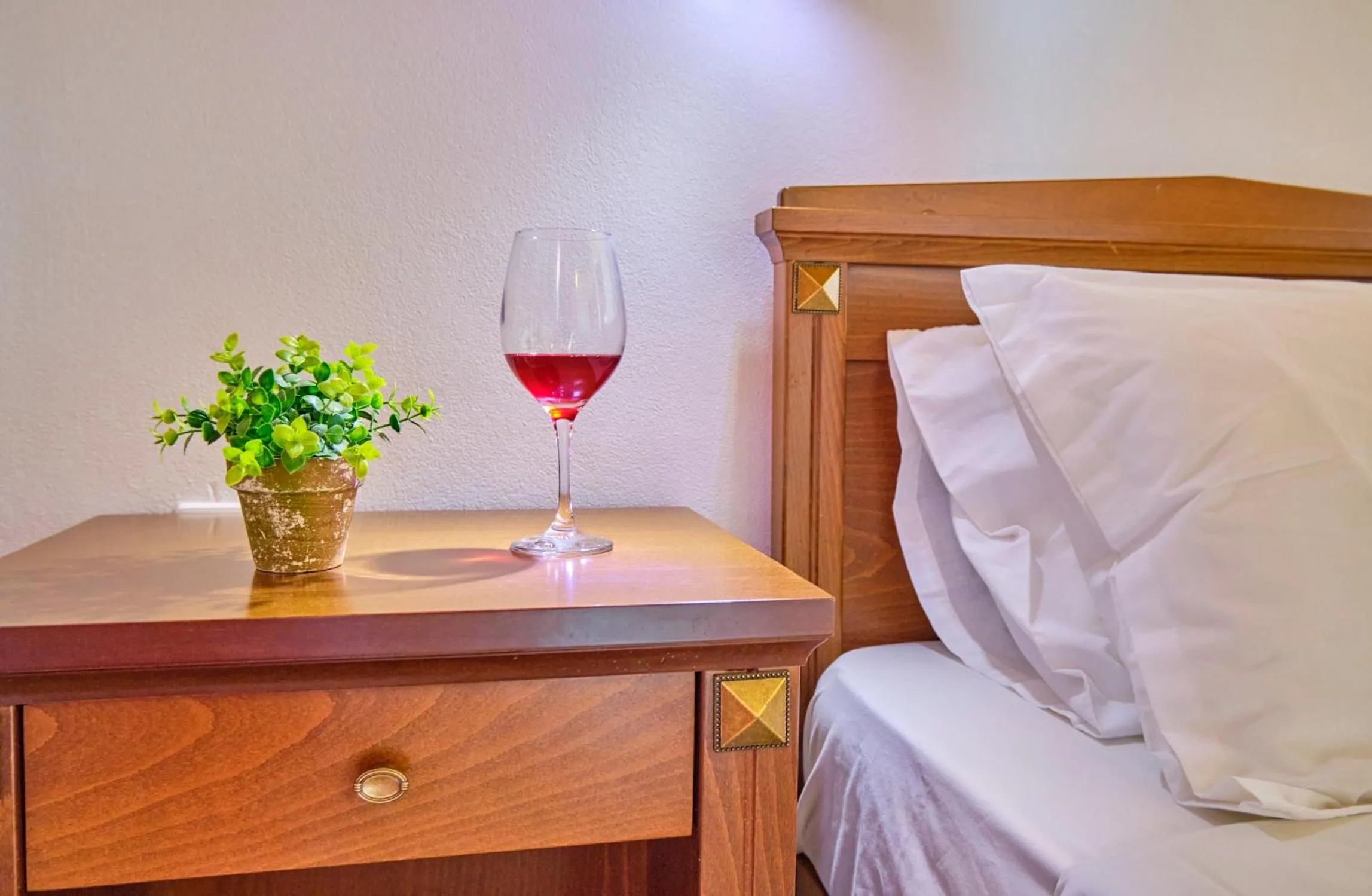 Bed in Nikos Kalamaki Corfu