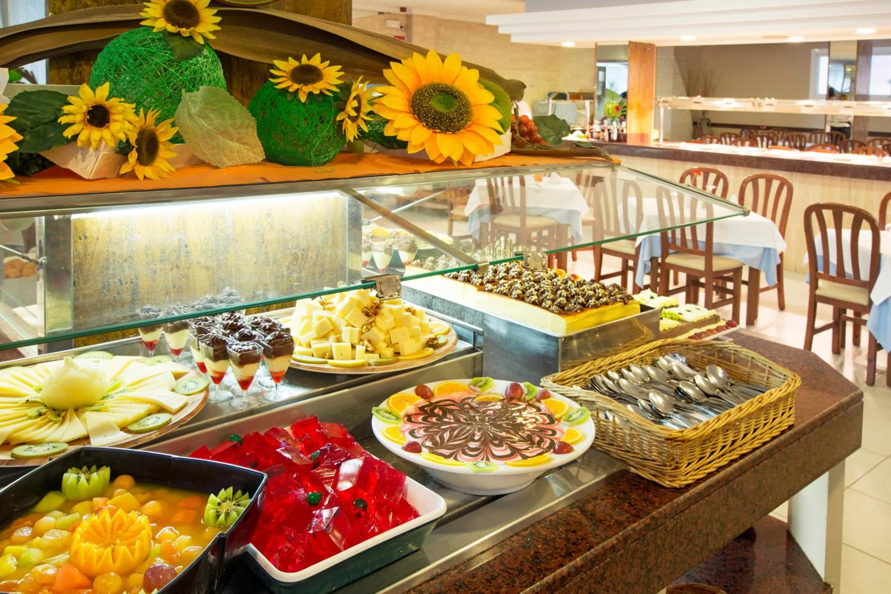 Restaurant/places to eat in HSM Don Juan