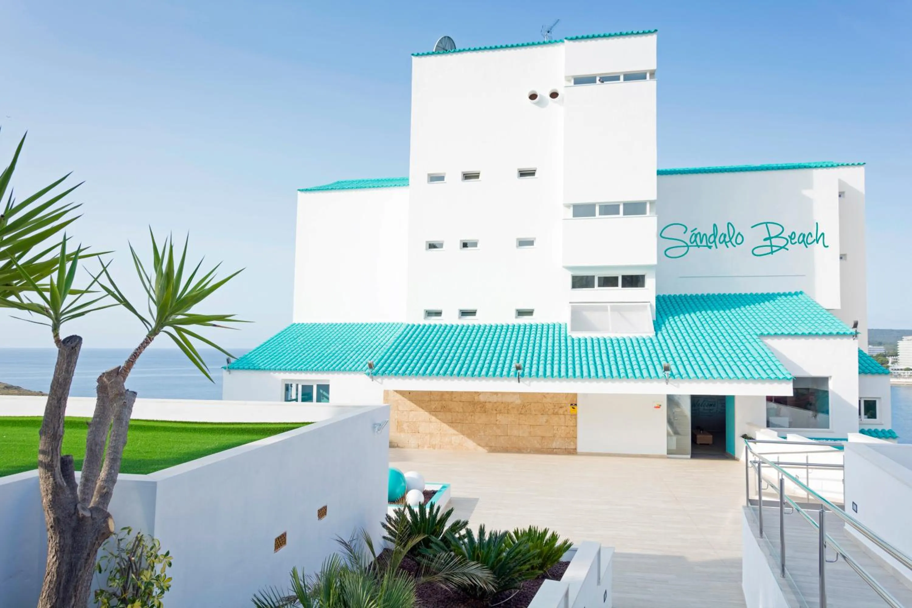 Property building in HSM Sandalo Beach