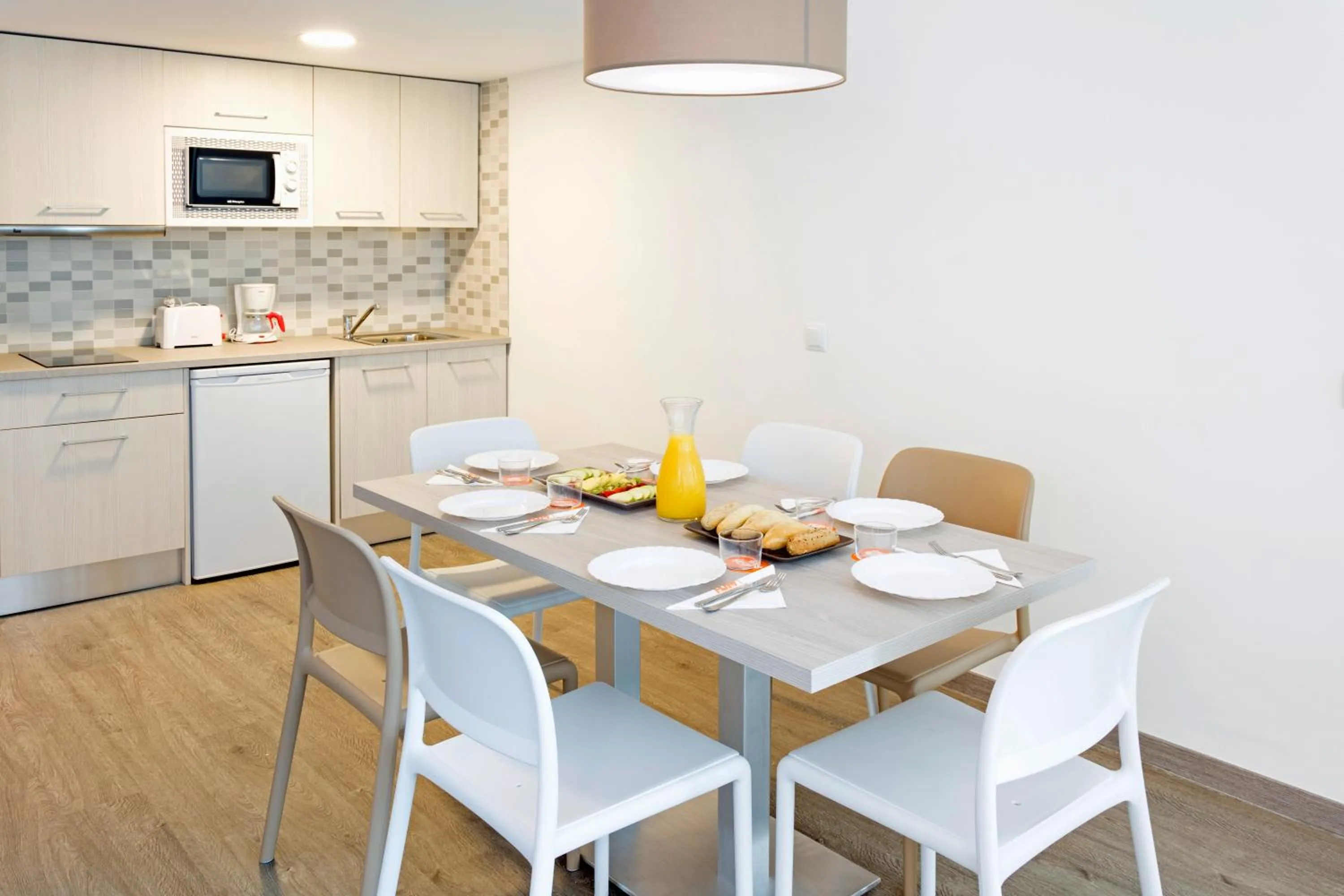 Coffee/tea facilities in HSM Sandalo Beach