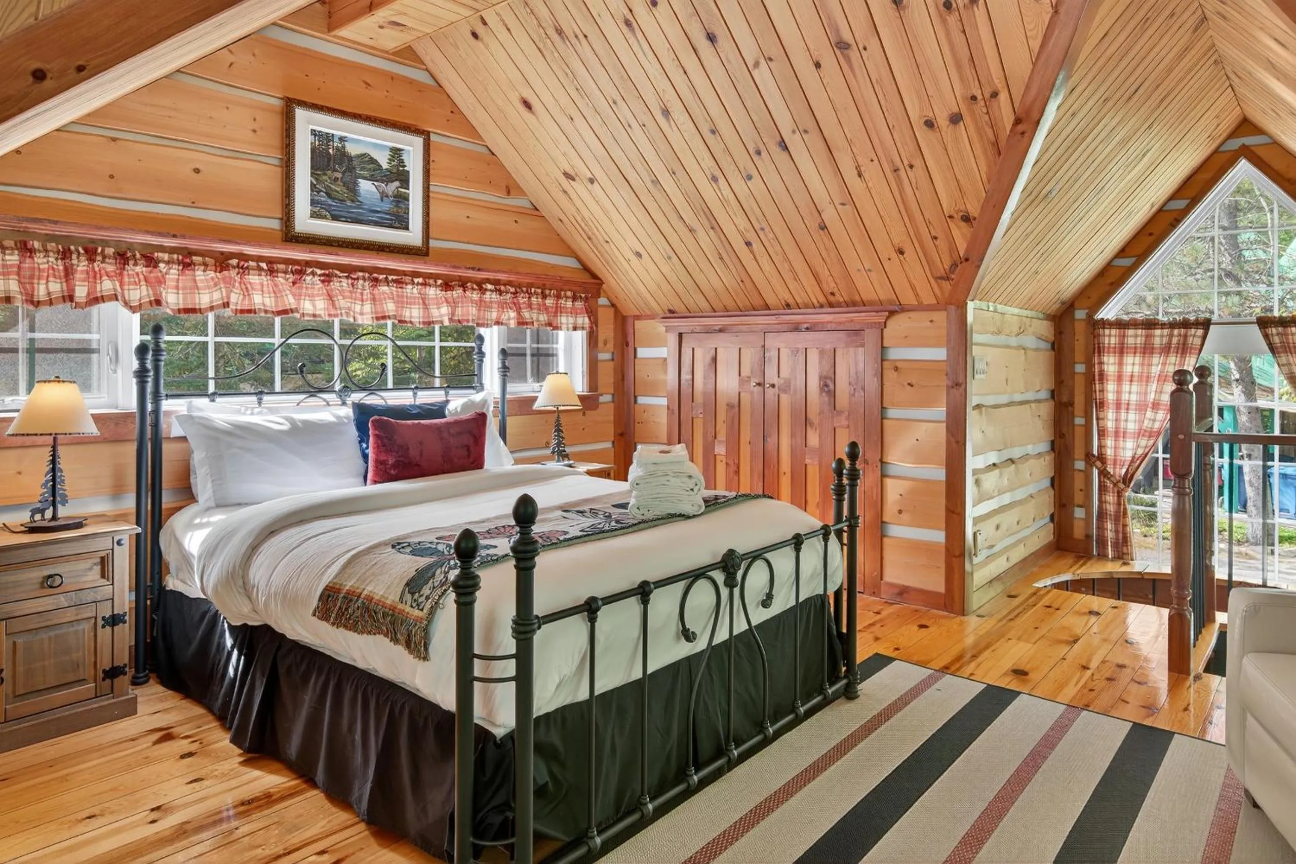 Domaine Rivière Sacacomie Chalets et Bed and Breakfast -Manoir Canergie