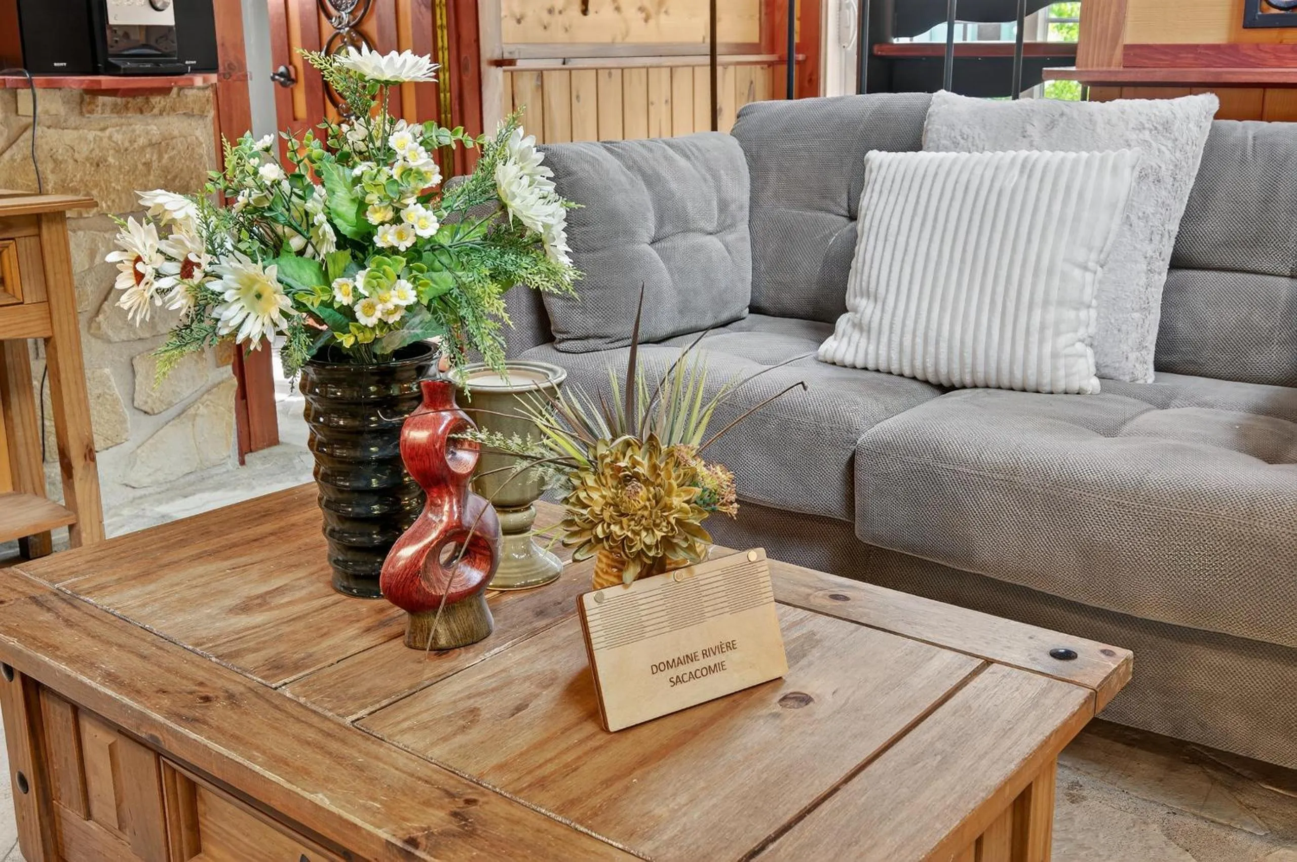 Domaine Rivière Sacacomie Chalets et Bed and Breakfast -Manoir Canergie