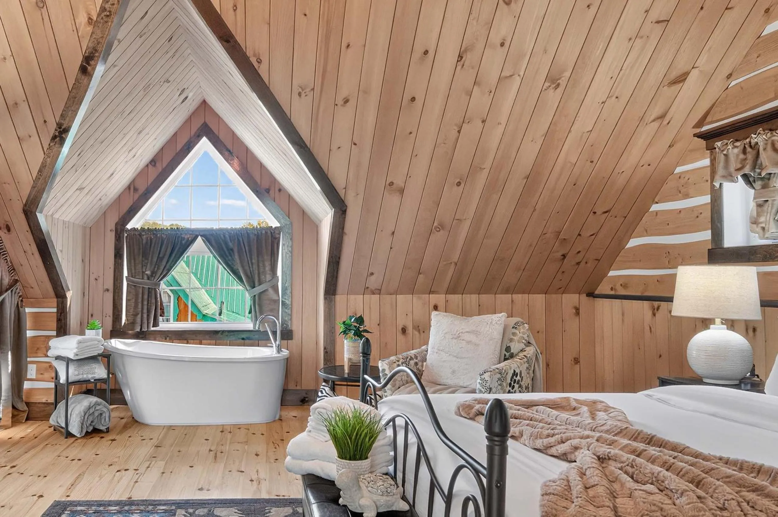 Domaine Rivière Sacacomie Chalets et Bed and Breakfast -Manoir Canergie