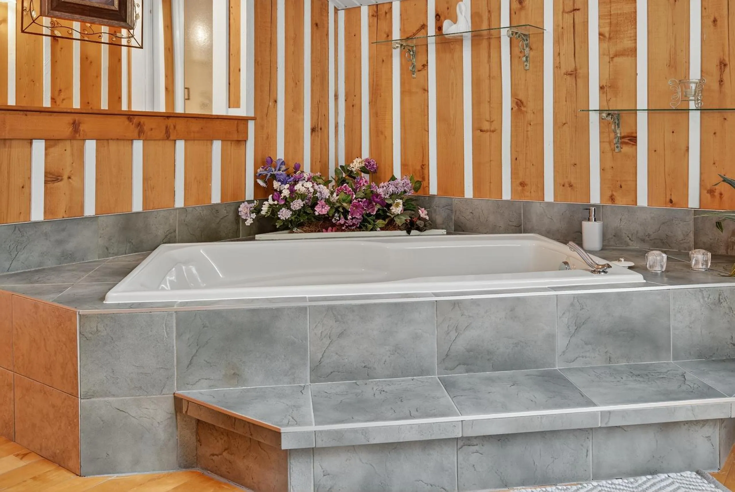 Domaine Rivière Sacacomie Chalets et Bed and Breakfast -Manoir Canergie