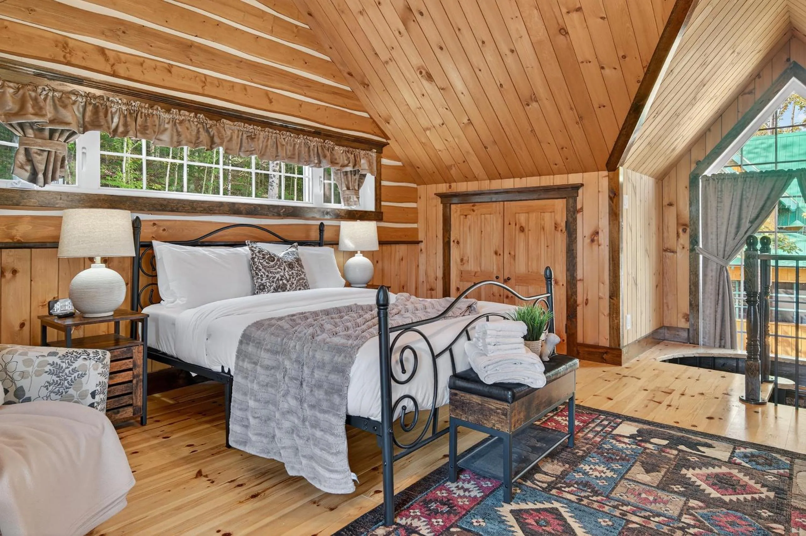 Domaine Rivière Sacacomie Chalets et Bed and Breakfast -Manoir Canergie