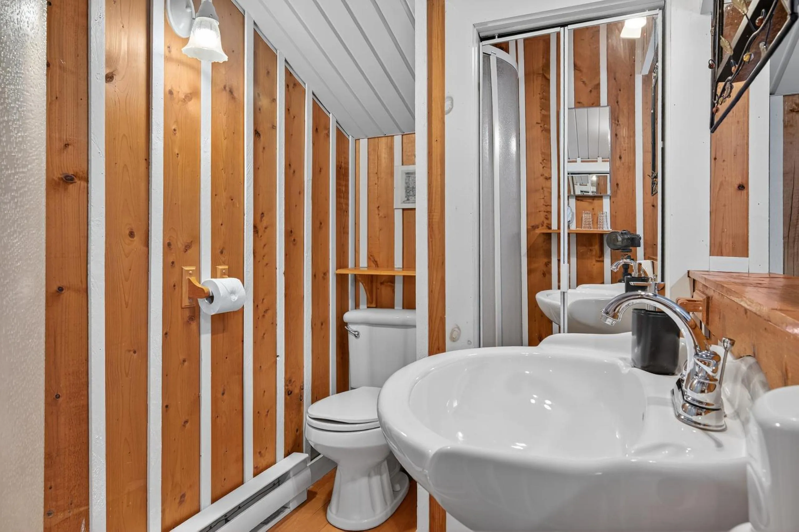 Domaine Rivière Sacacomie Chalets et Bed and Breakfast -Manoir Canergie