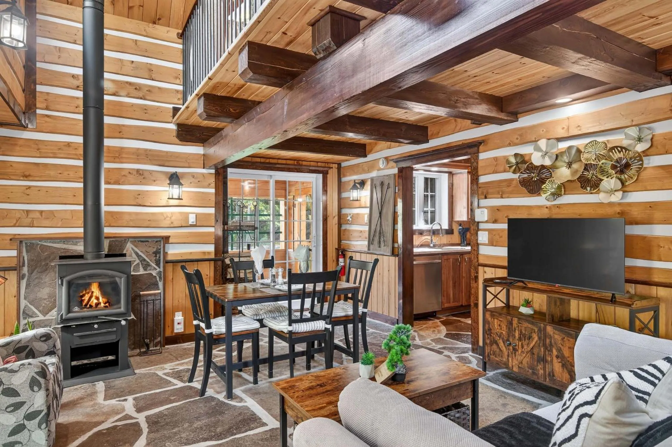 Domaine Rivière Sacacomie Chalets et Bed and Breakfast -Manoir Canergie