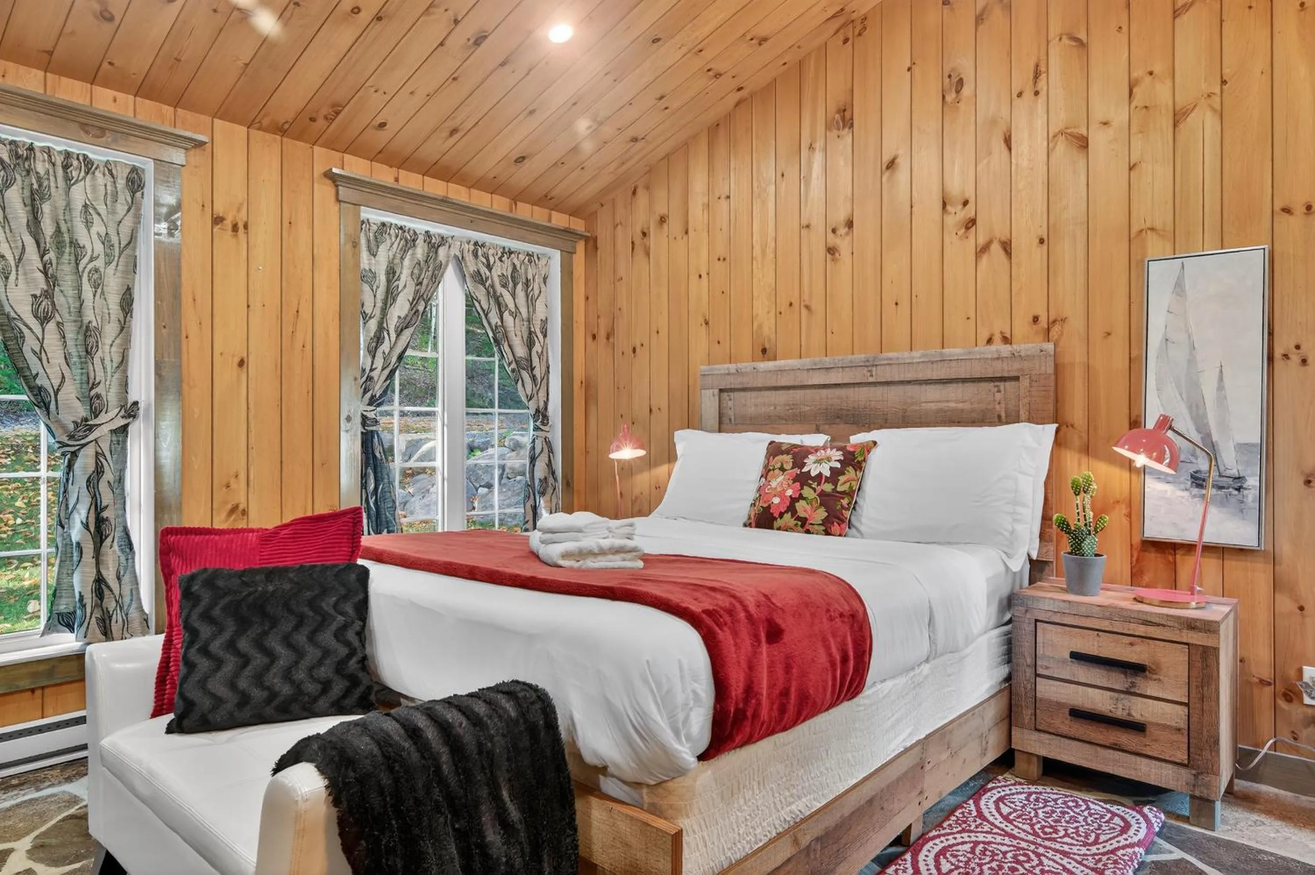 Domaine Rivière Sacacomie Chalets et Bed and Breakfast -Manoir Canergie