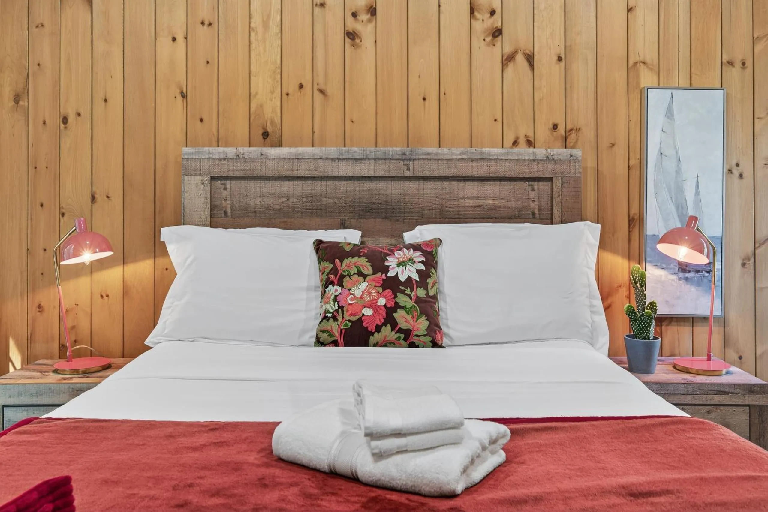 Domaine Rivière Sacacomie Chalets et Bed and Breakfast -Manoir Canergie