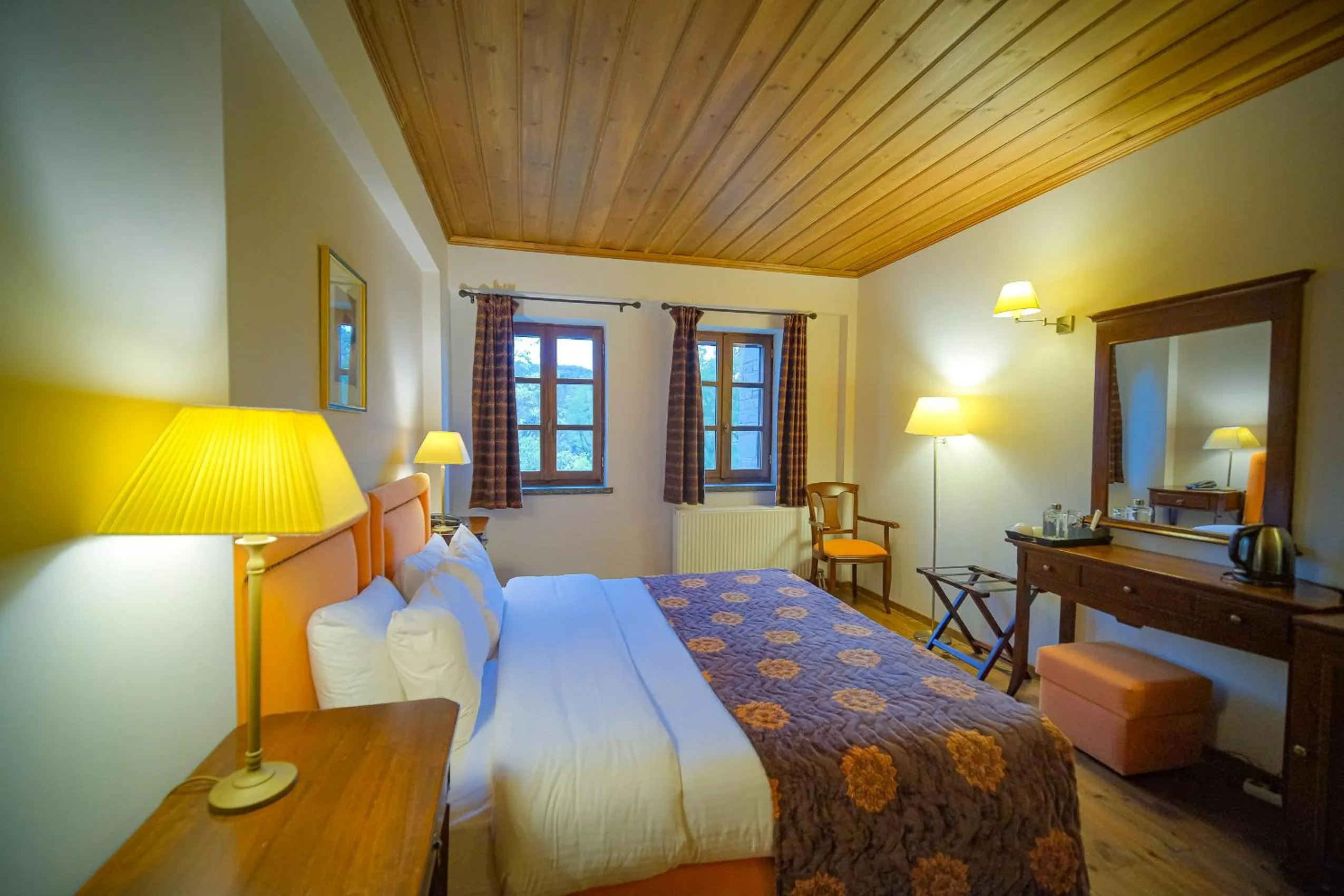 Photo of the whole room, Bed in Kipi Mountain Resort