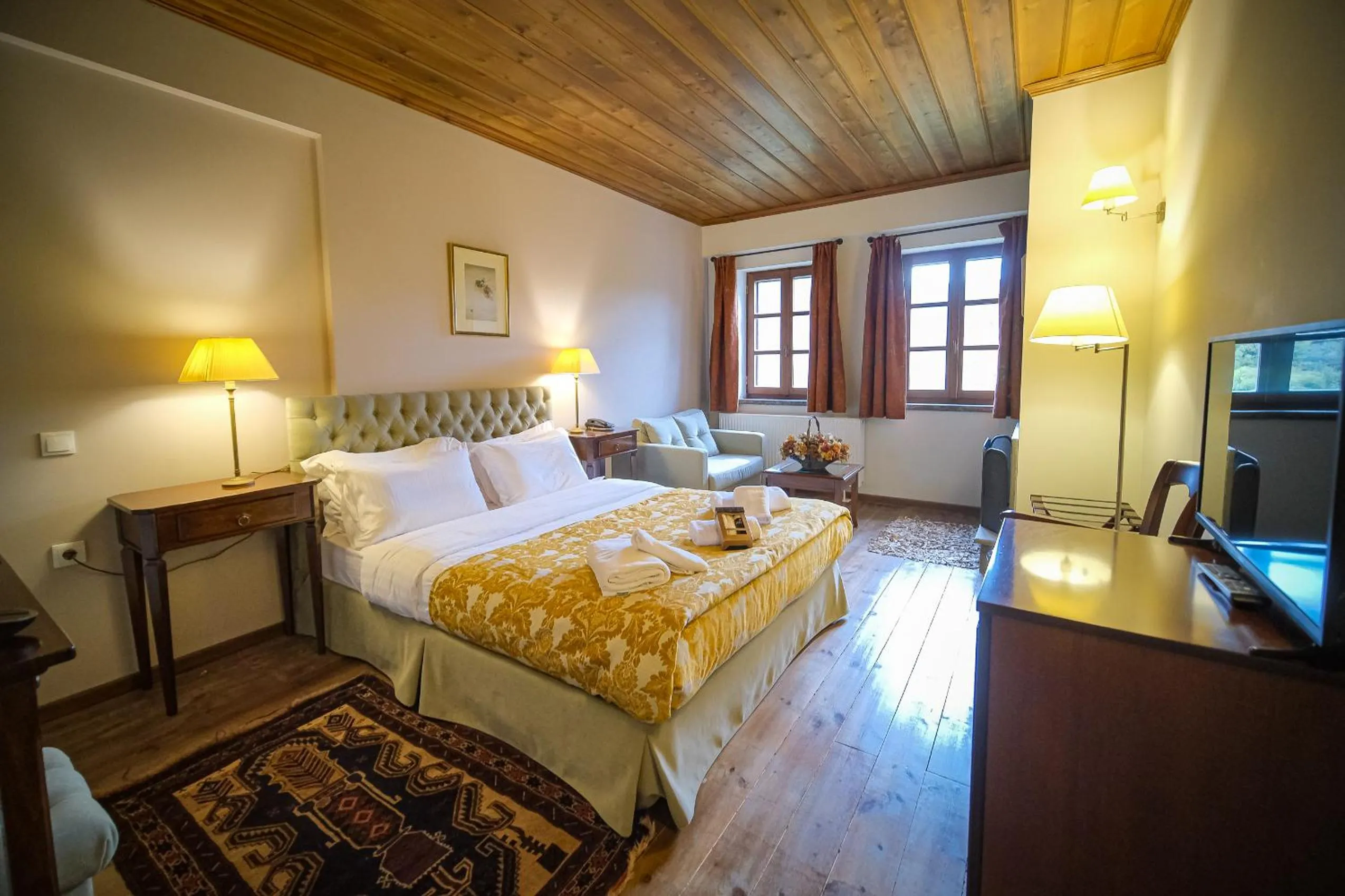Photo of the whole room, Bed in Kipi Mountain Resort