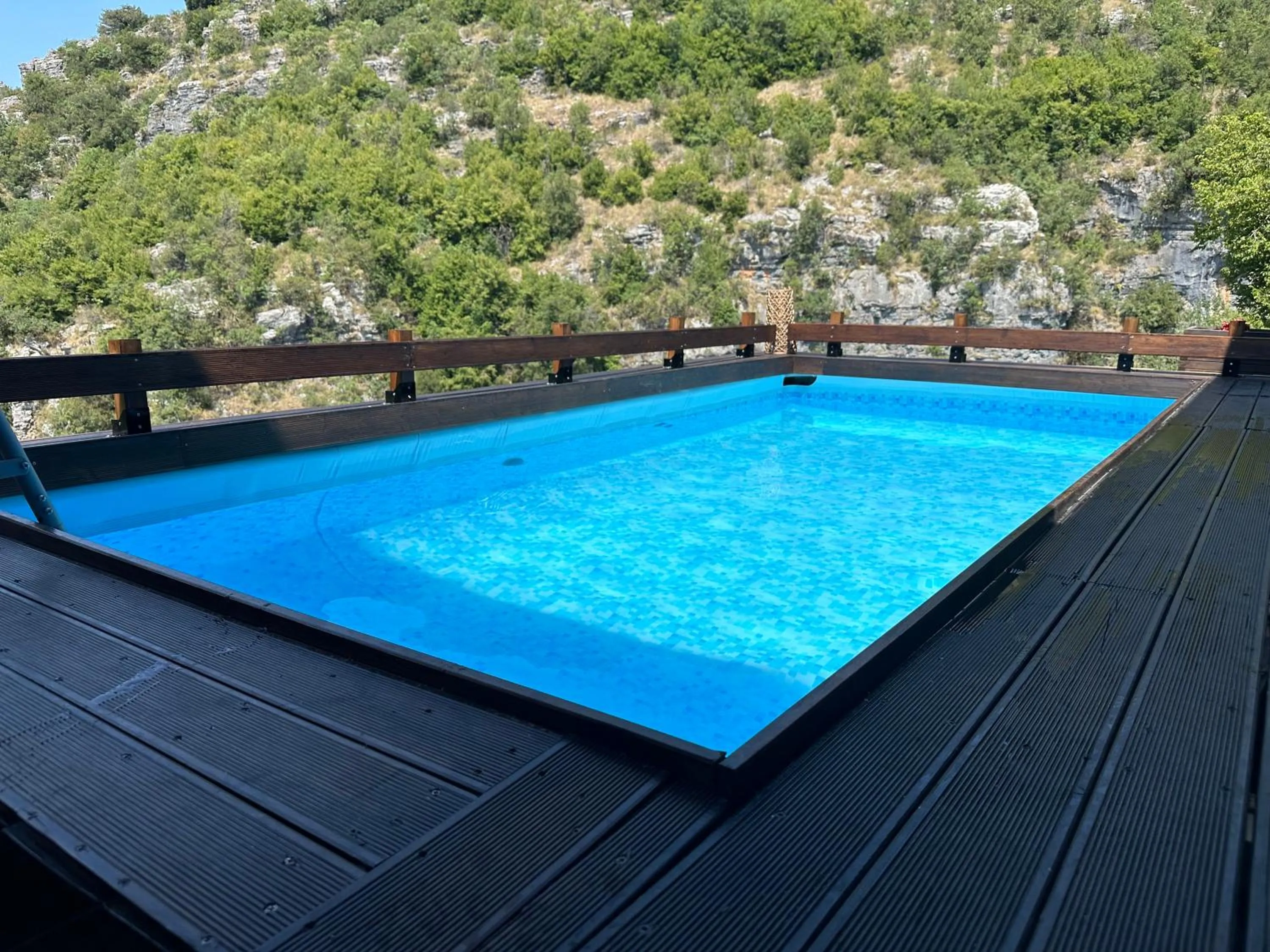 Swimming pool in Kipi Mountain Resort