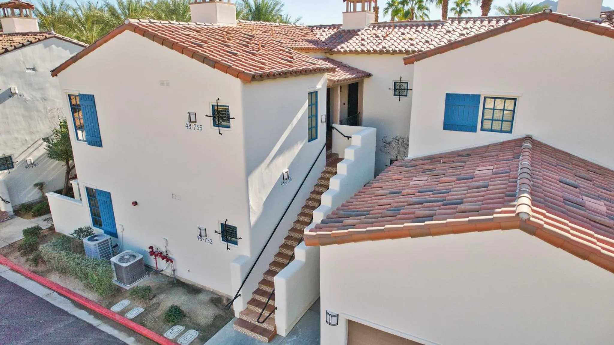 LV217 Superb 2 Bedroom Overlooking the Lap Pool