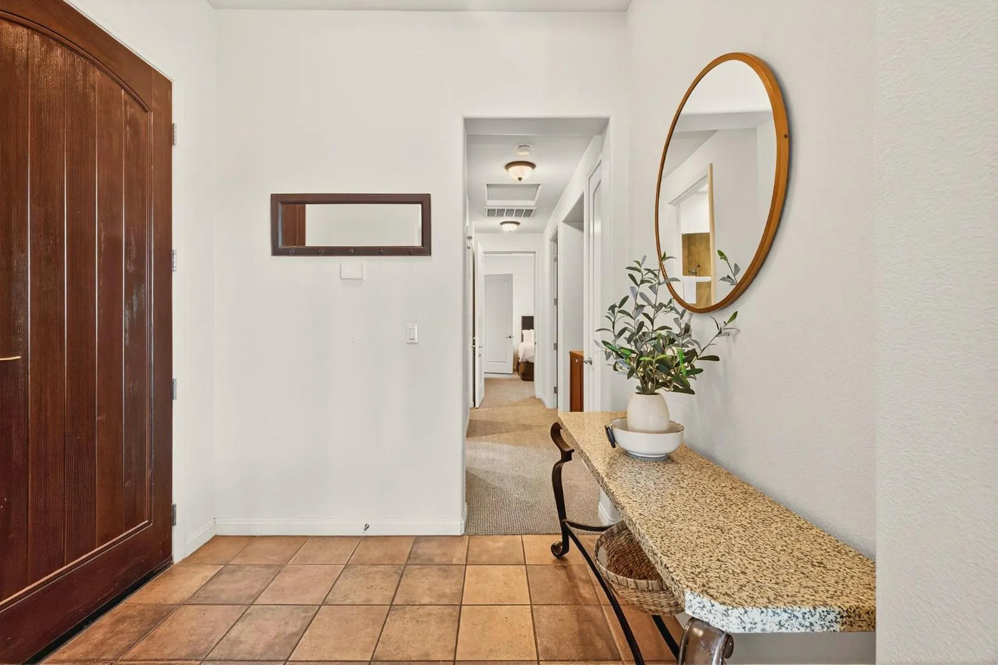 LV217 Superb 2 Bedroom Overlooking the Lap Pool