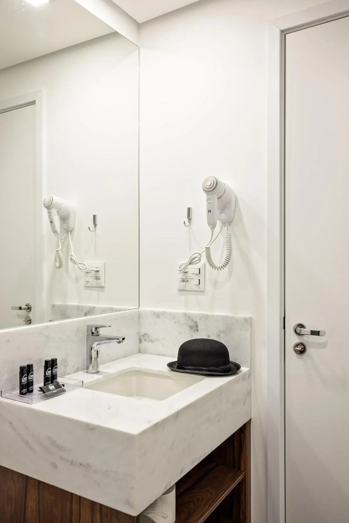 Superior Studio in Charlie Jockey Pinheiros Superior Studio in Charlie Jockey Pinheiros