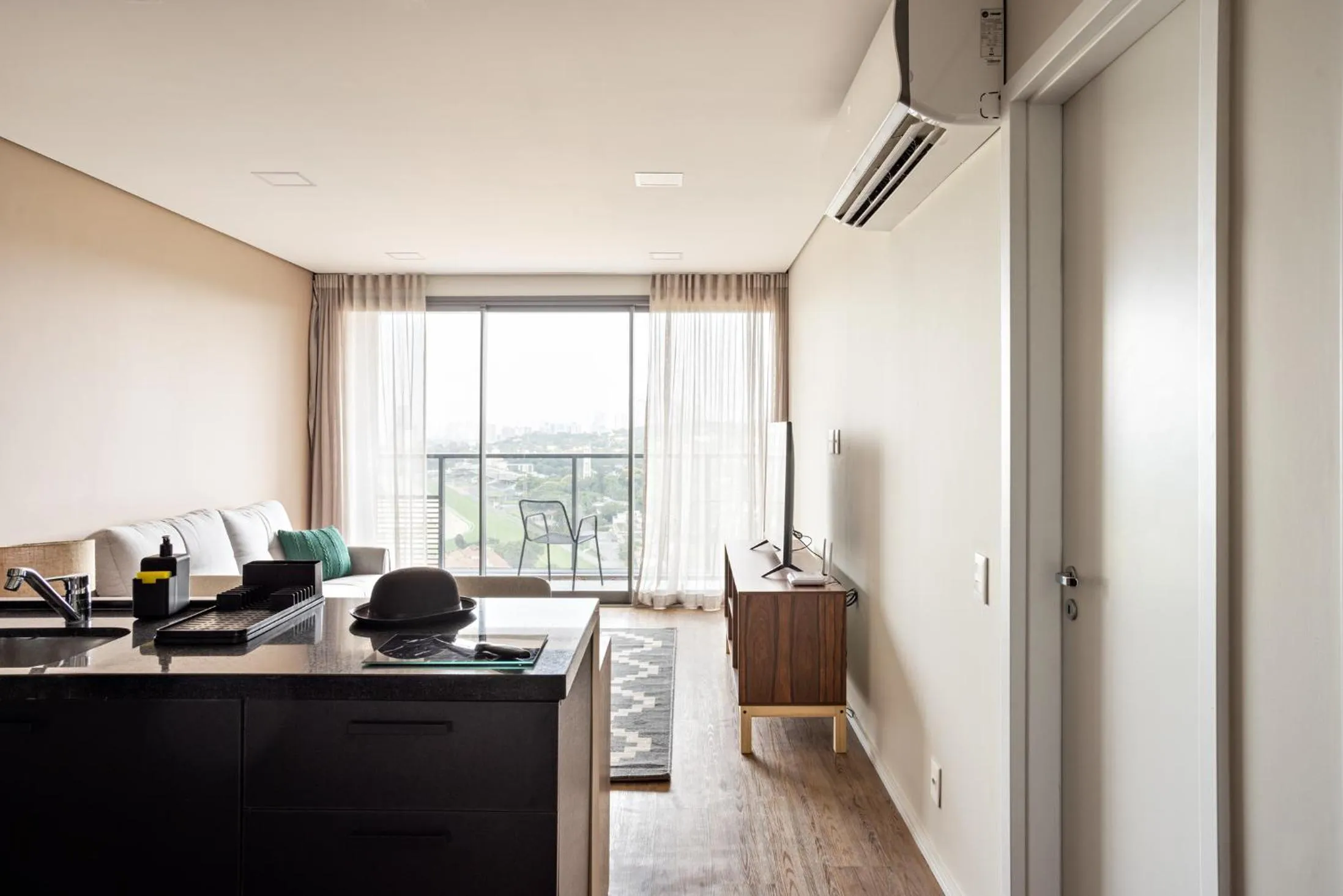 Balcony/Terrace in Charlie Jockey Pinheiros