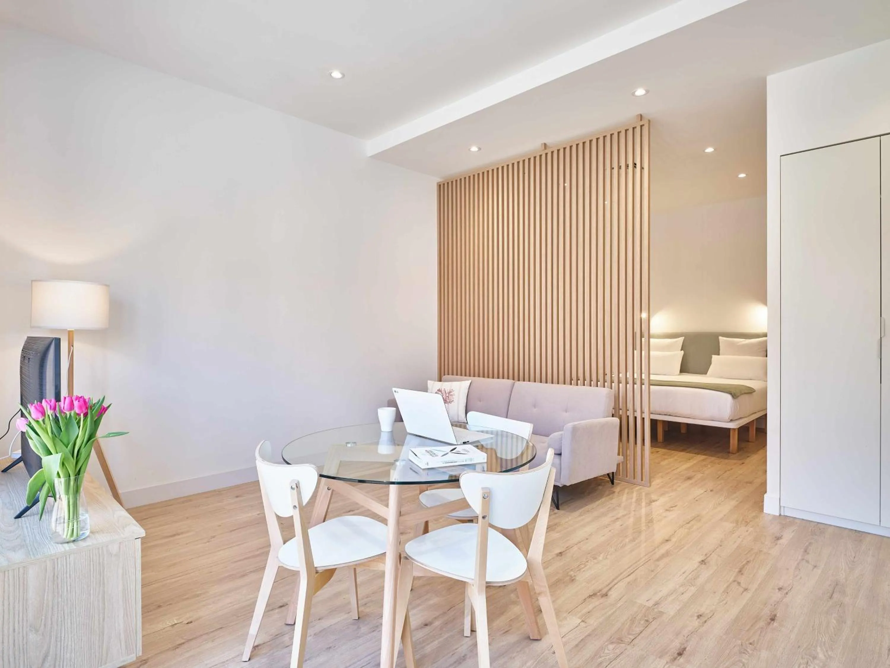 Photo of the whole room, Bed in Paseo Suites Hotel