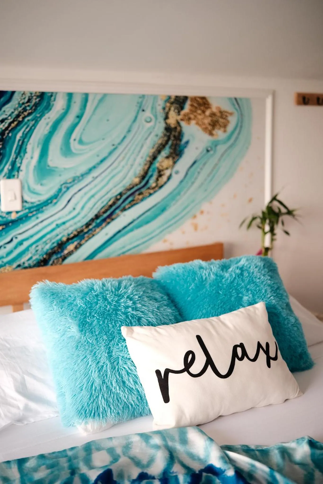 Bed in Cristal Blue Barú