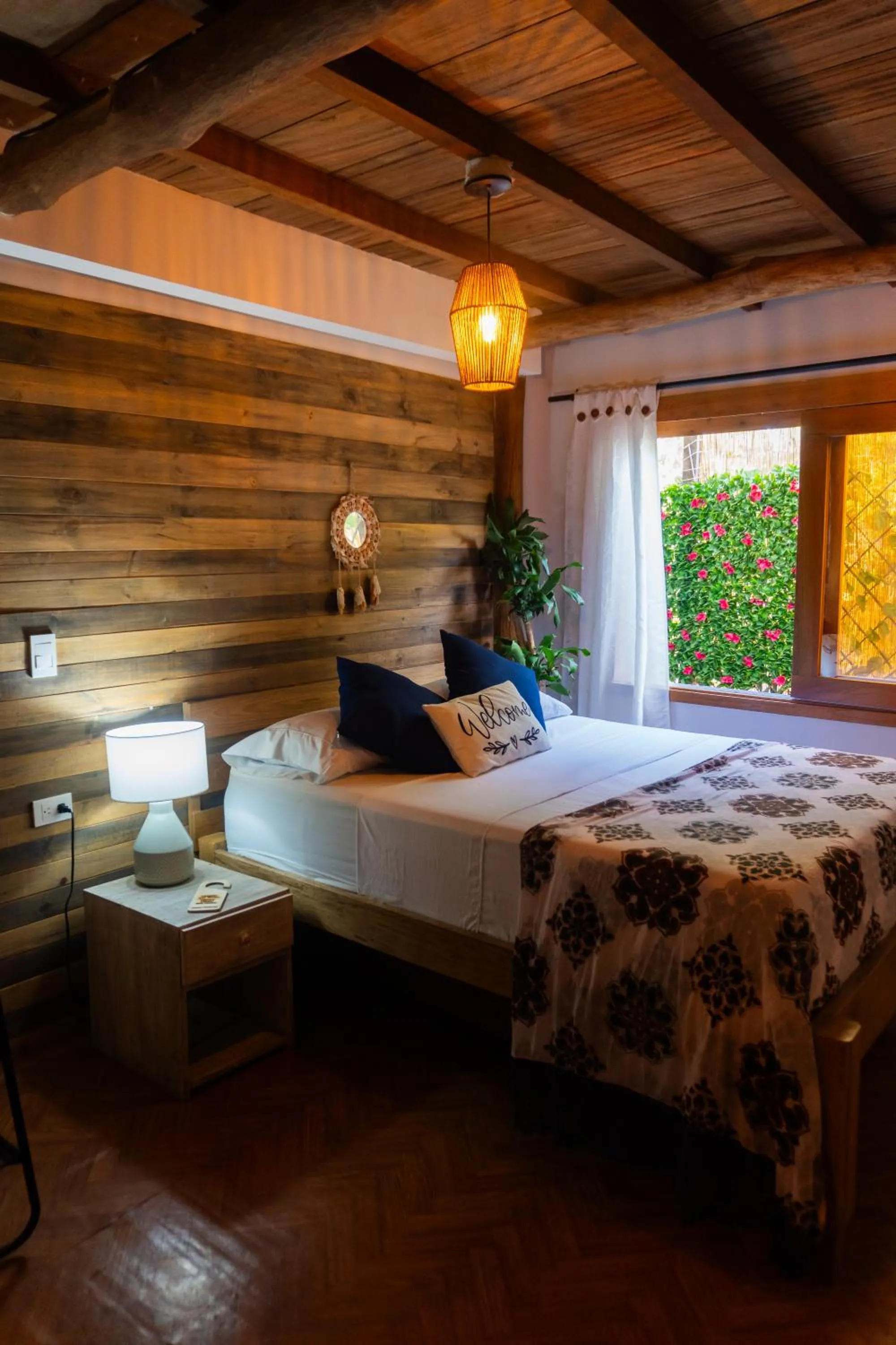 Bed in Cristal Blue Barú