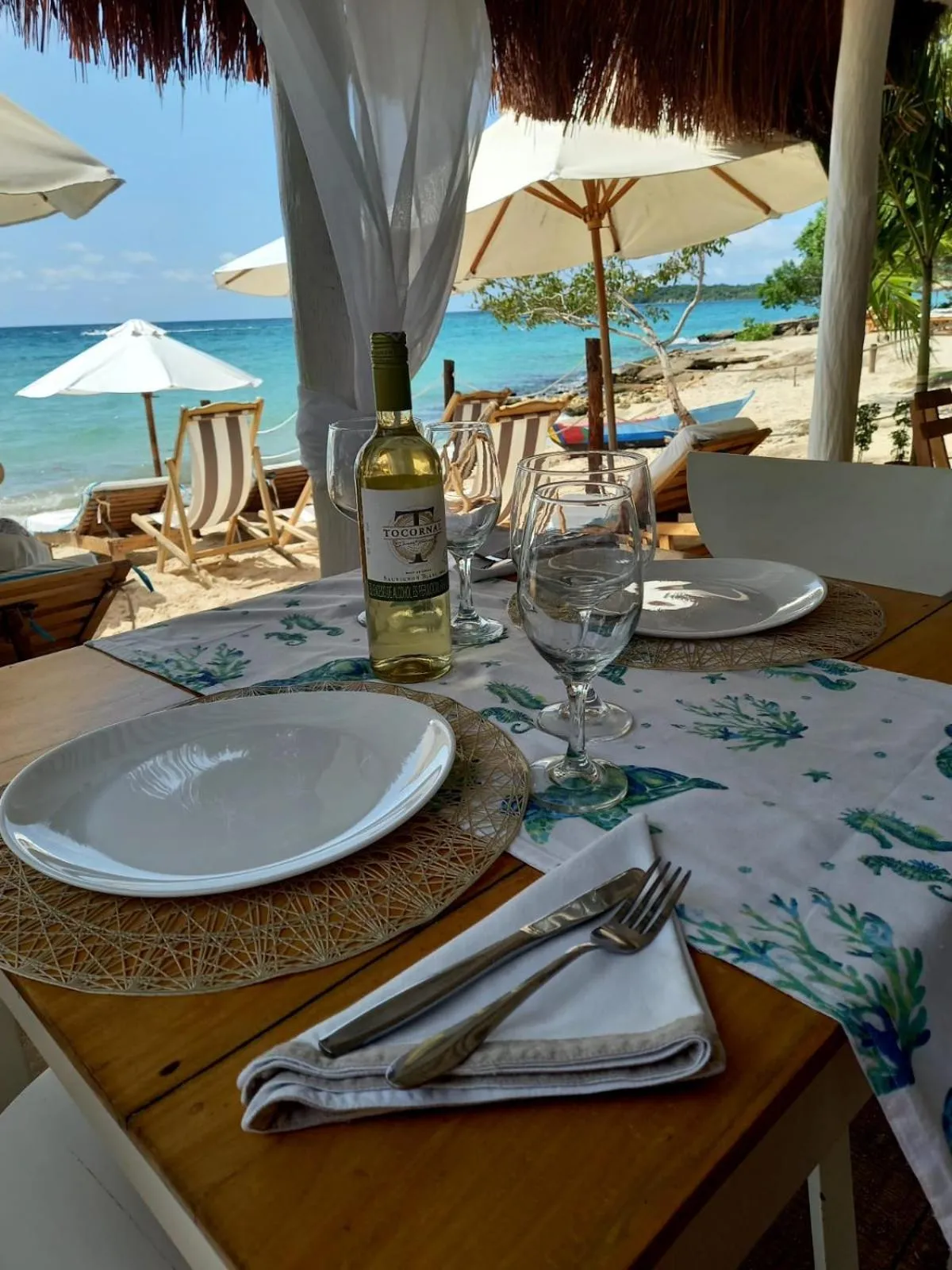 Restaurant/places to eat in Cristal Blue Barú