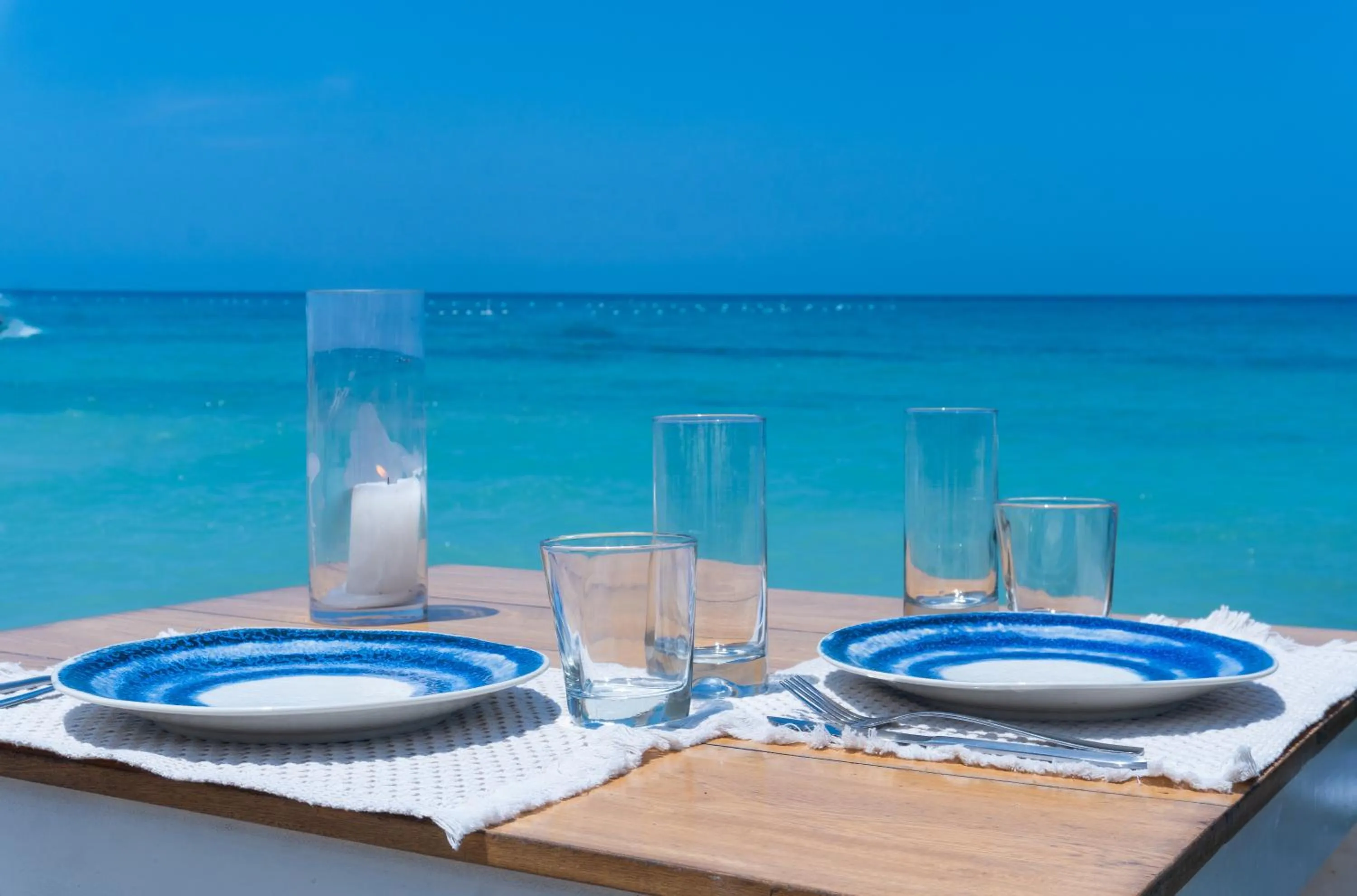 Restaurant/places to eat in Cristal Blue Barú