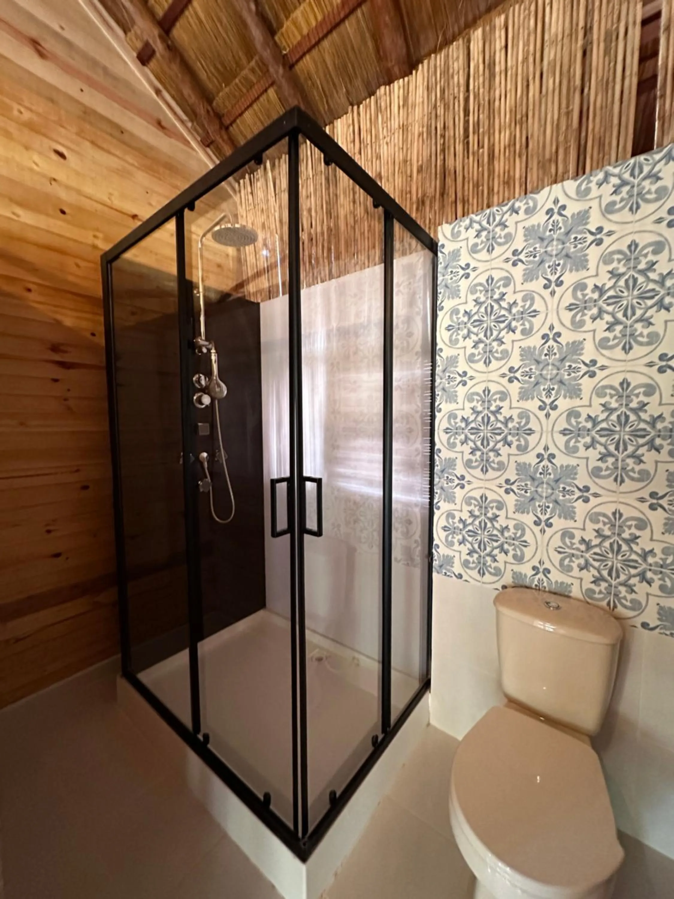 Bathroom in Cristal Blue Barú