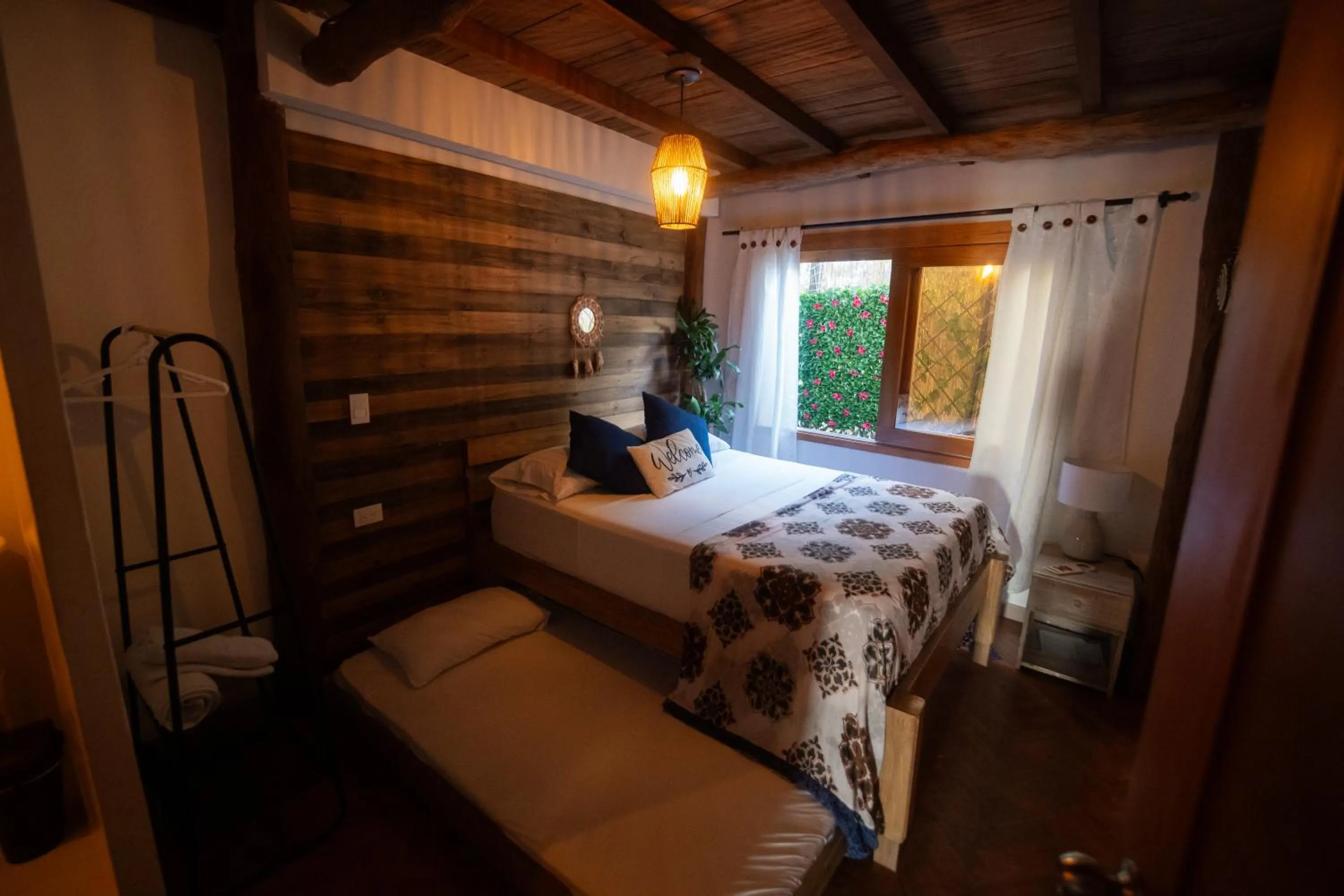 Bed in Cristal Blue Barú