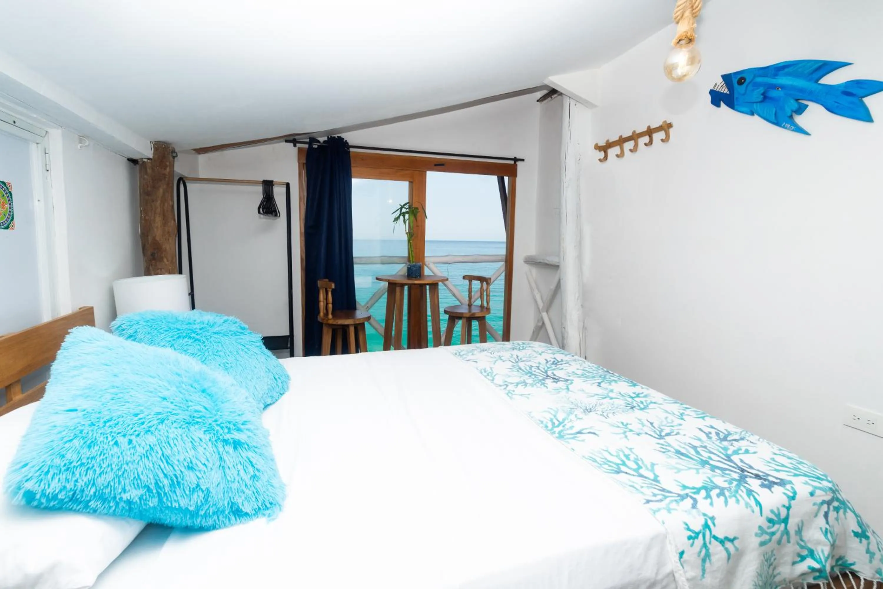 Bed in Cristal Blue Barú