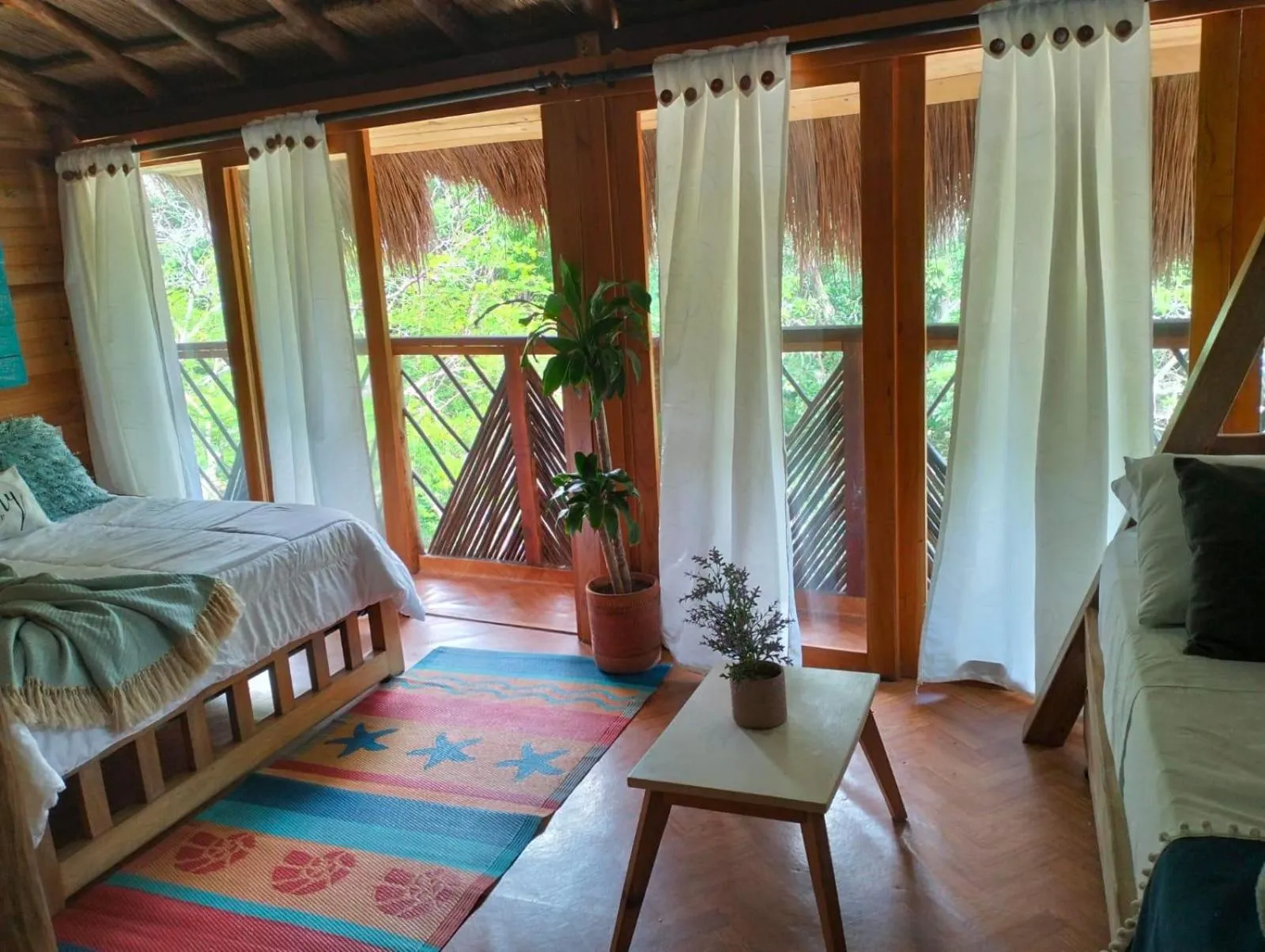 Bed in Cristal Blue Barú