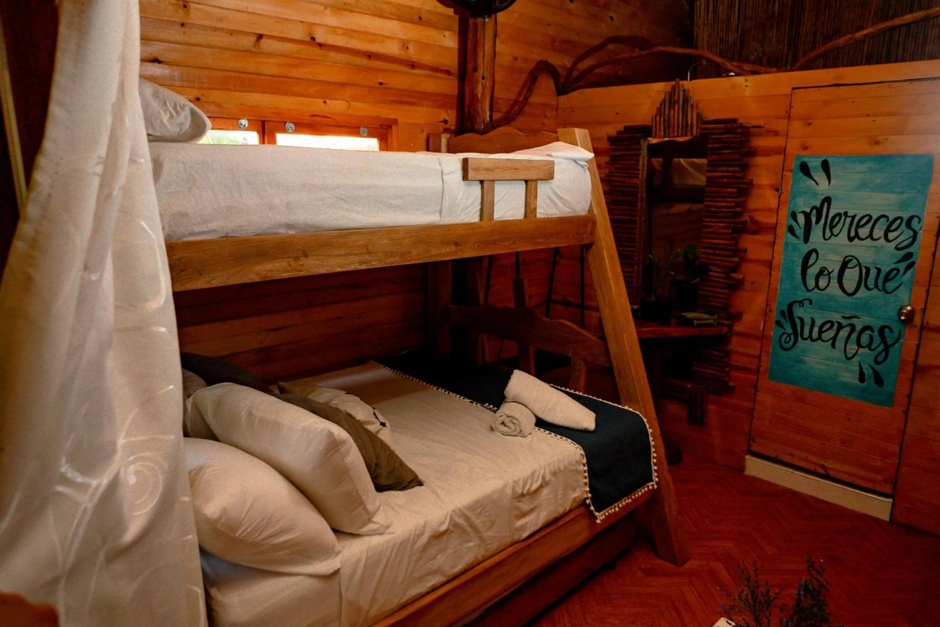 Bed in Cristal Blue Barú