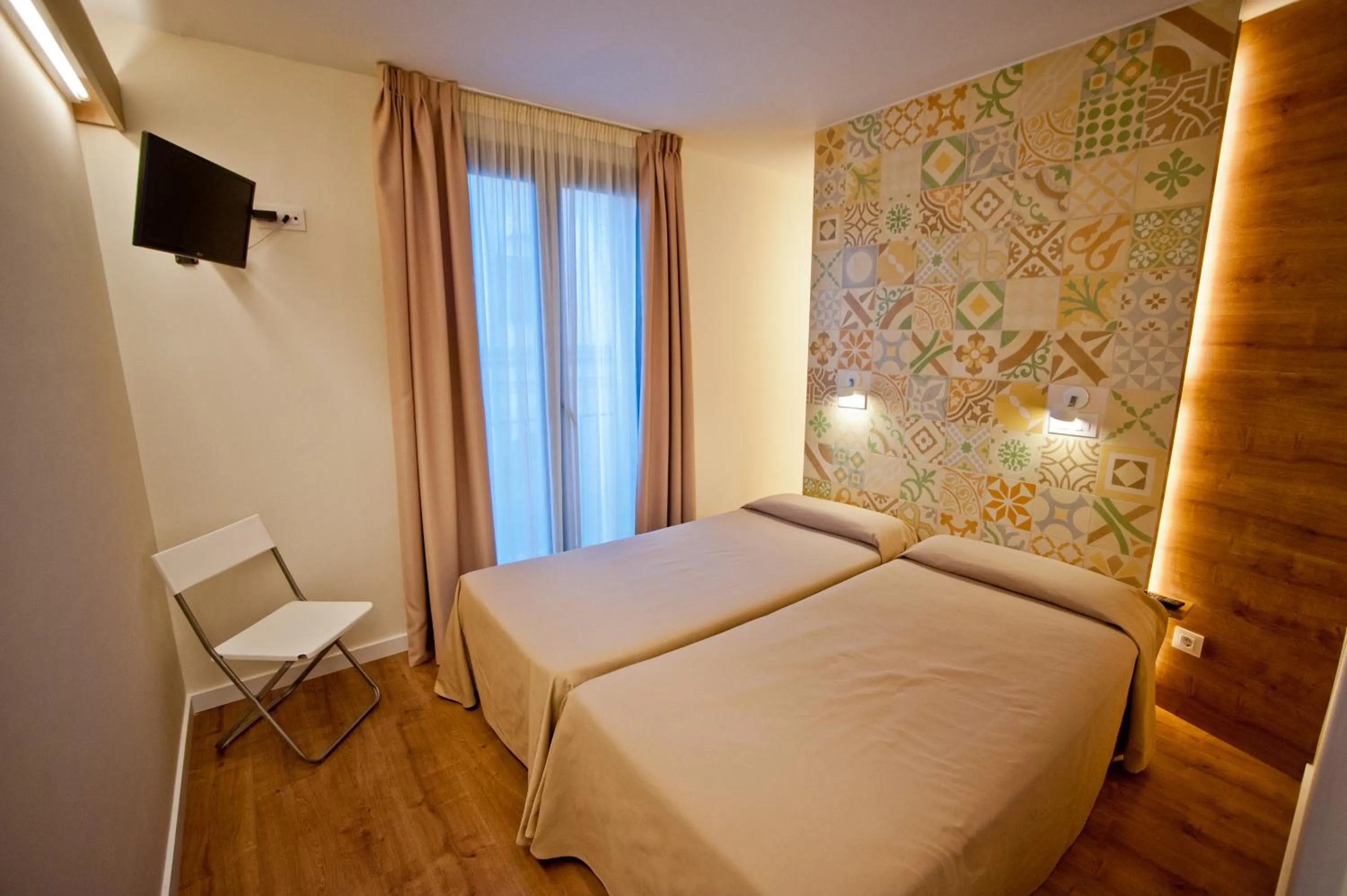 Bed in Hostal Marenostrum