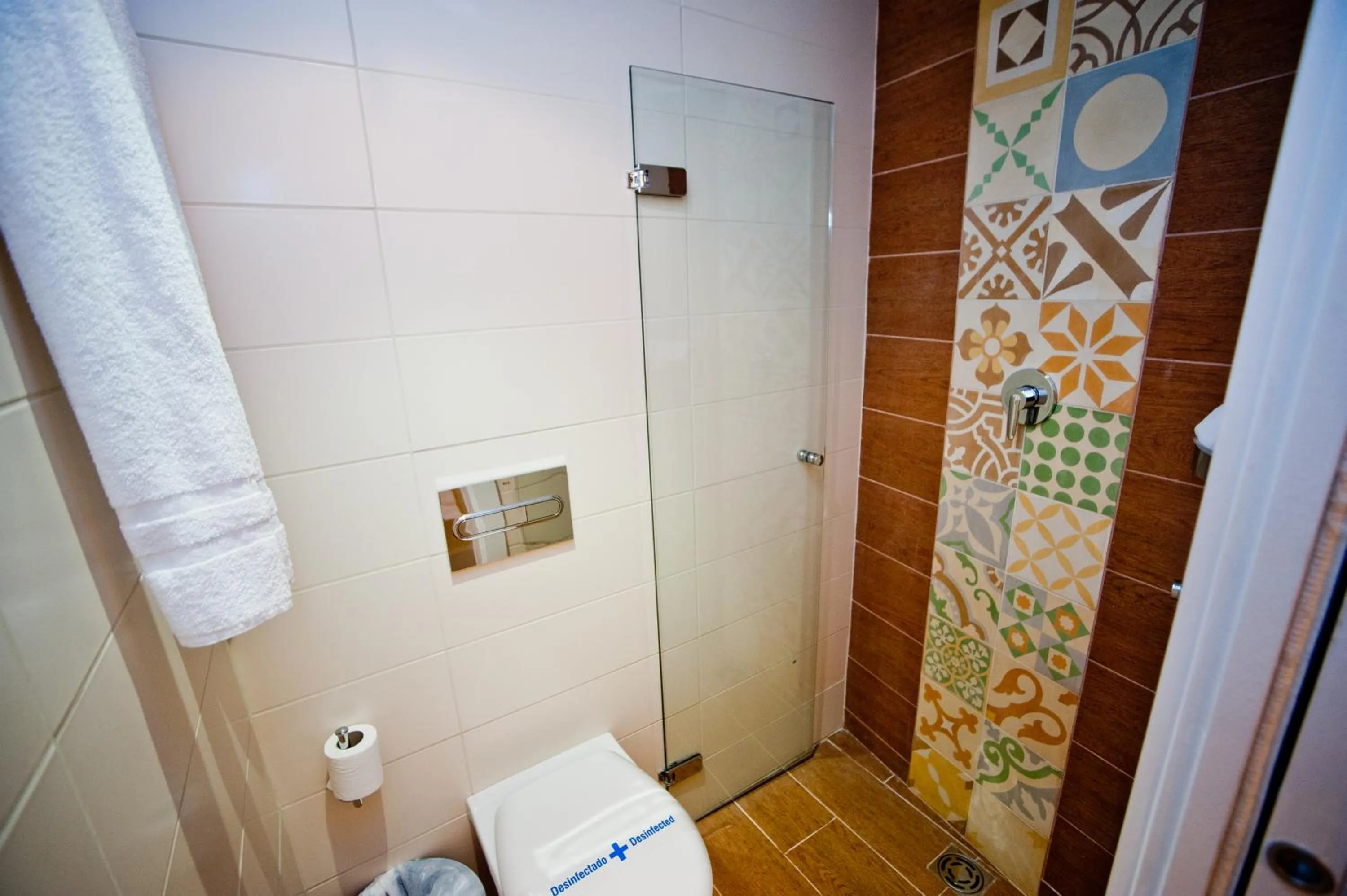 Bathroom in Hostal Marenostrum