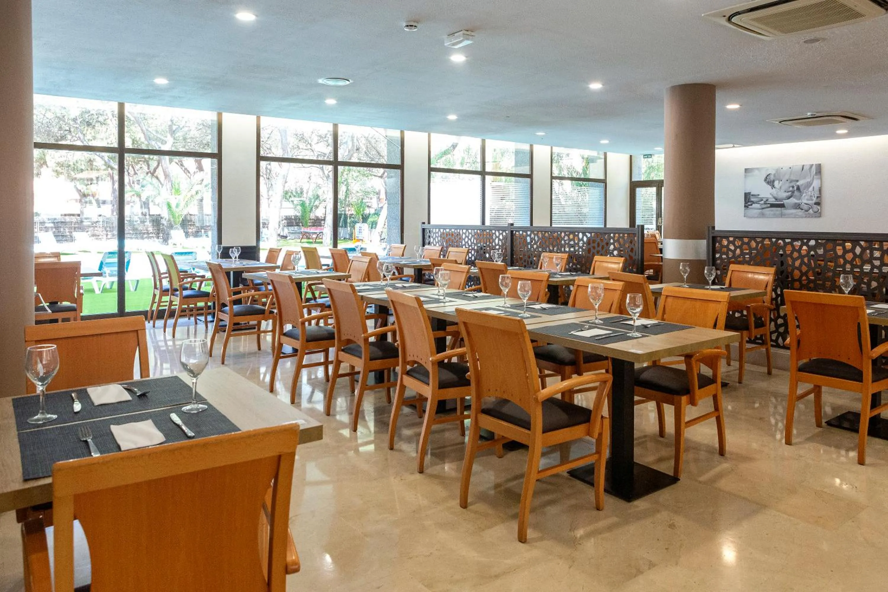 Restaurant/places to eat in Medplaya Hotel Monterrey