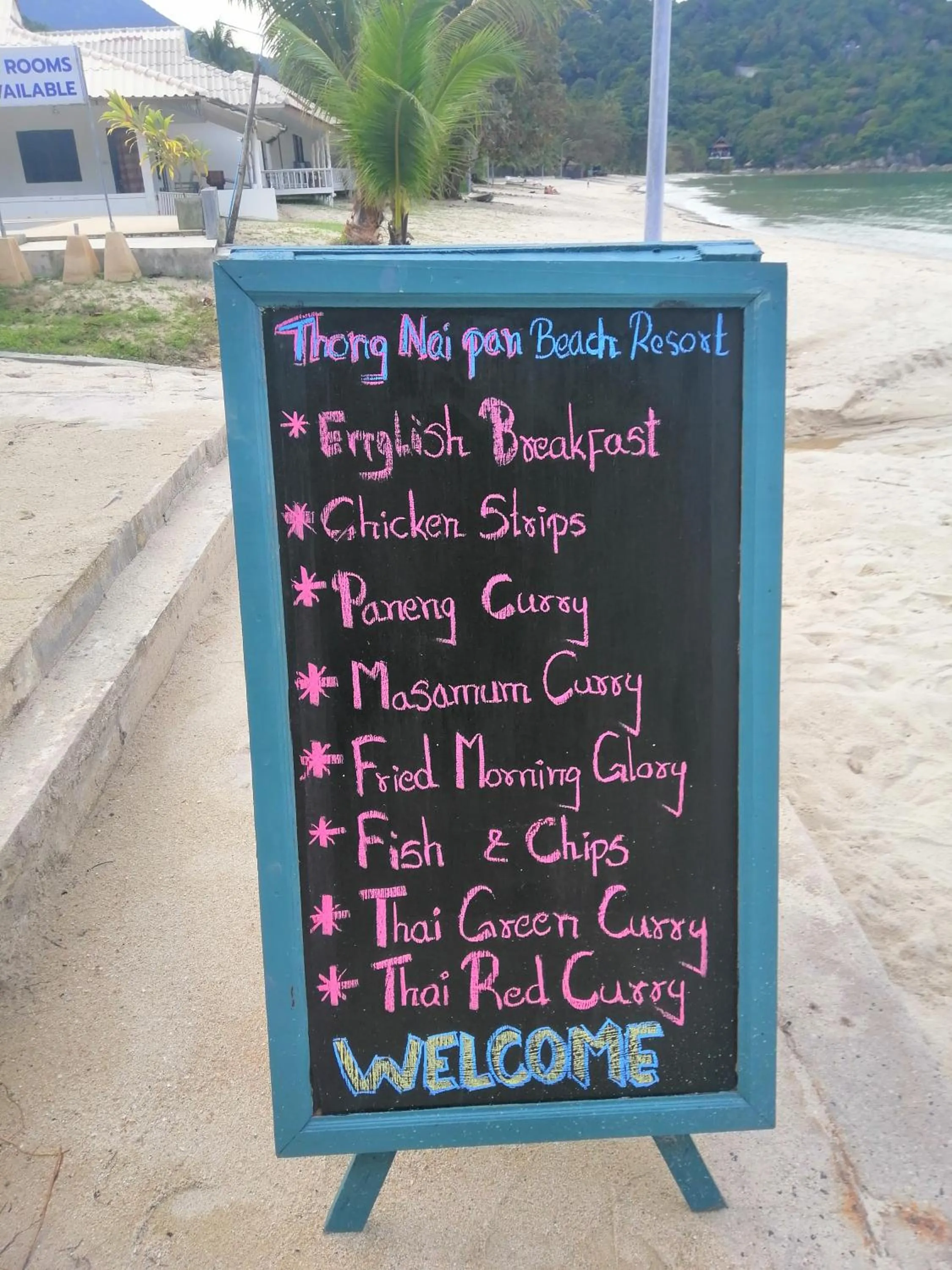 Food and drinks in Thong Nai Pan Beach Resort