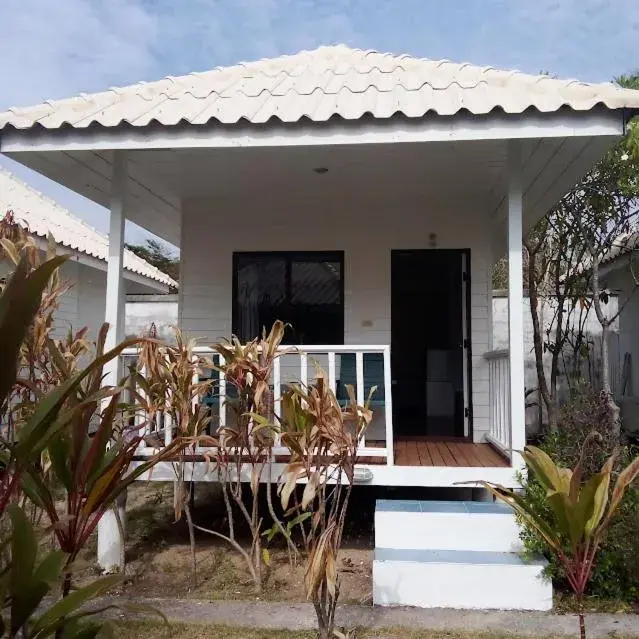 Double Room with Garden View in Thong Nai Pan Beach Resort Double Room with Garden View in Thong Nai Pan Beach Resort