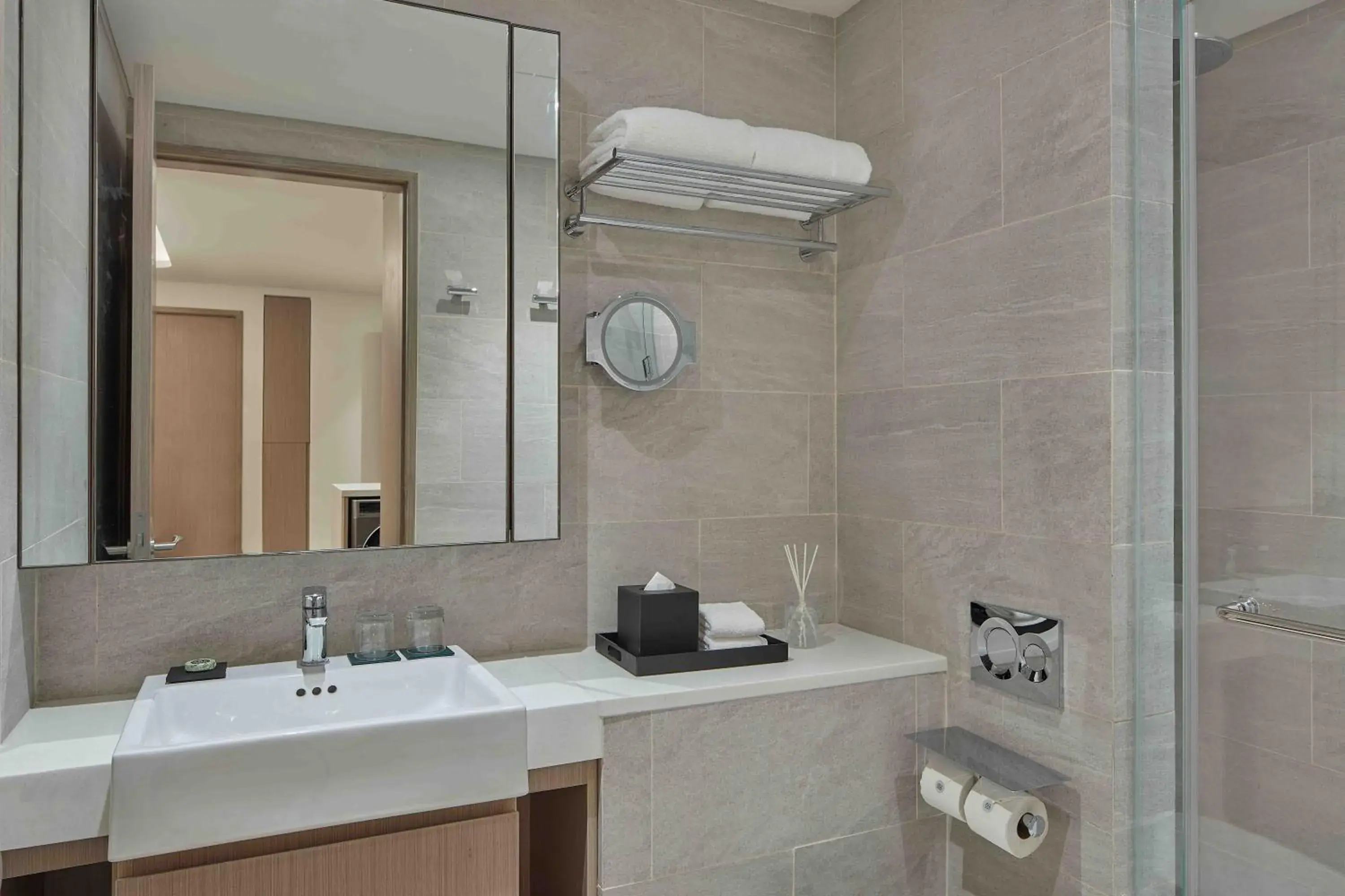 Two-Bedroom Apartment with Balcony and Sea View in Lanson Place Mall of Asia Manila Two-Bedroom Apartment with Balcony and Sea View in Lanson Place Mall of Asia Manila