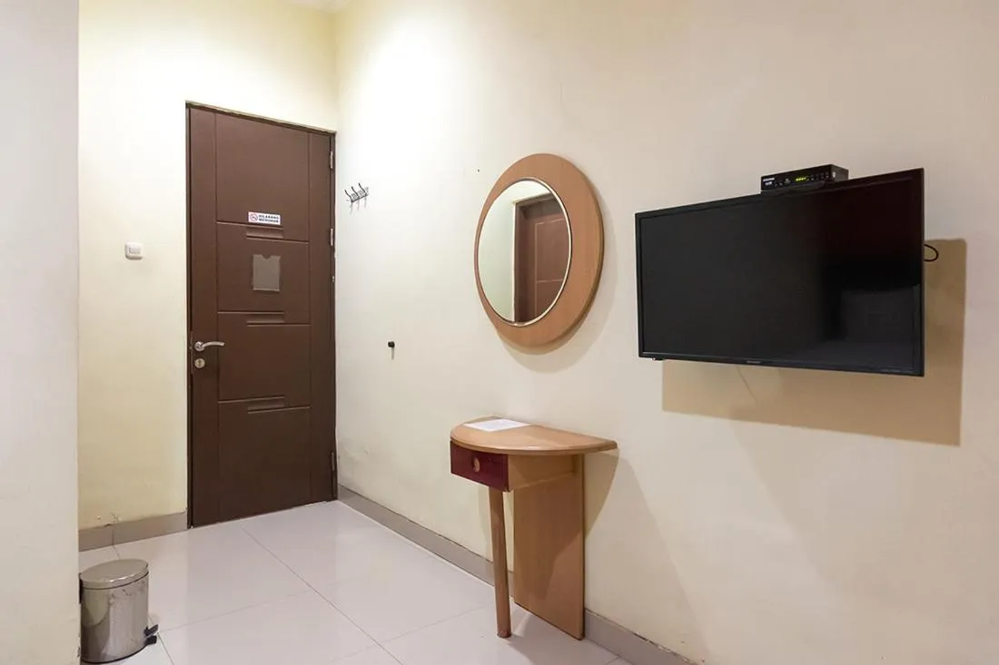 TwoSpaces Living at Toedjoeh Enam Homestay, Surabaya