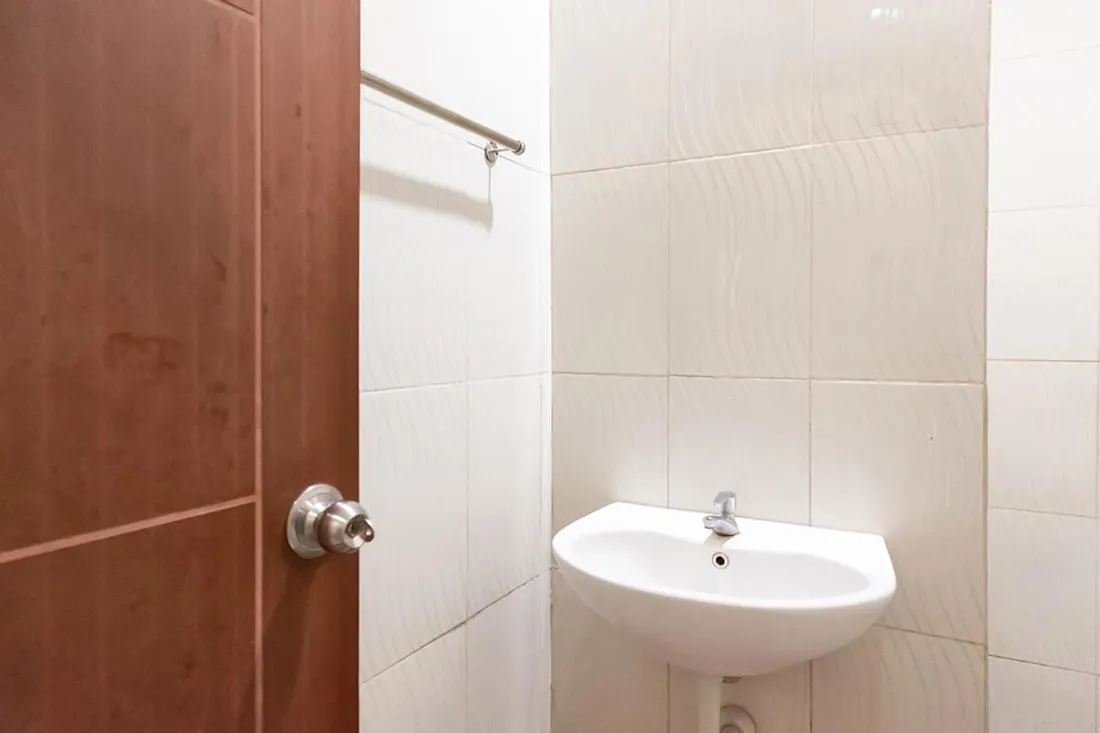 TwoSpaces Living at Toedjoeh Enam Homestay, Surabaya